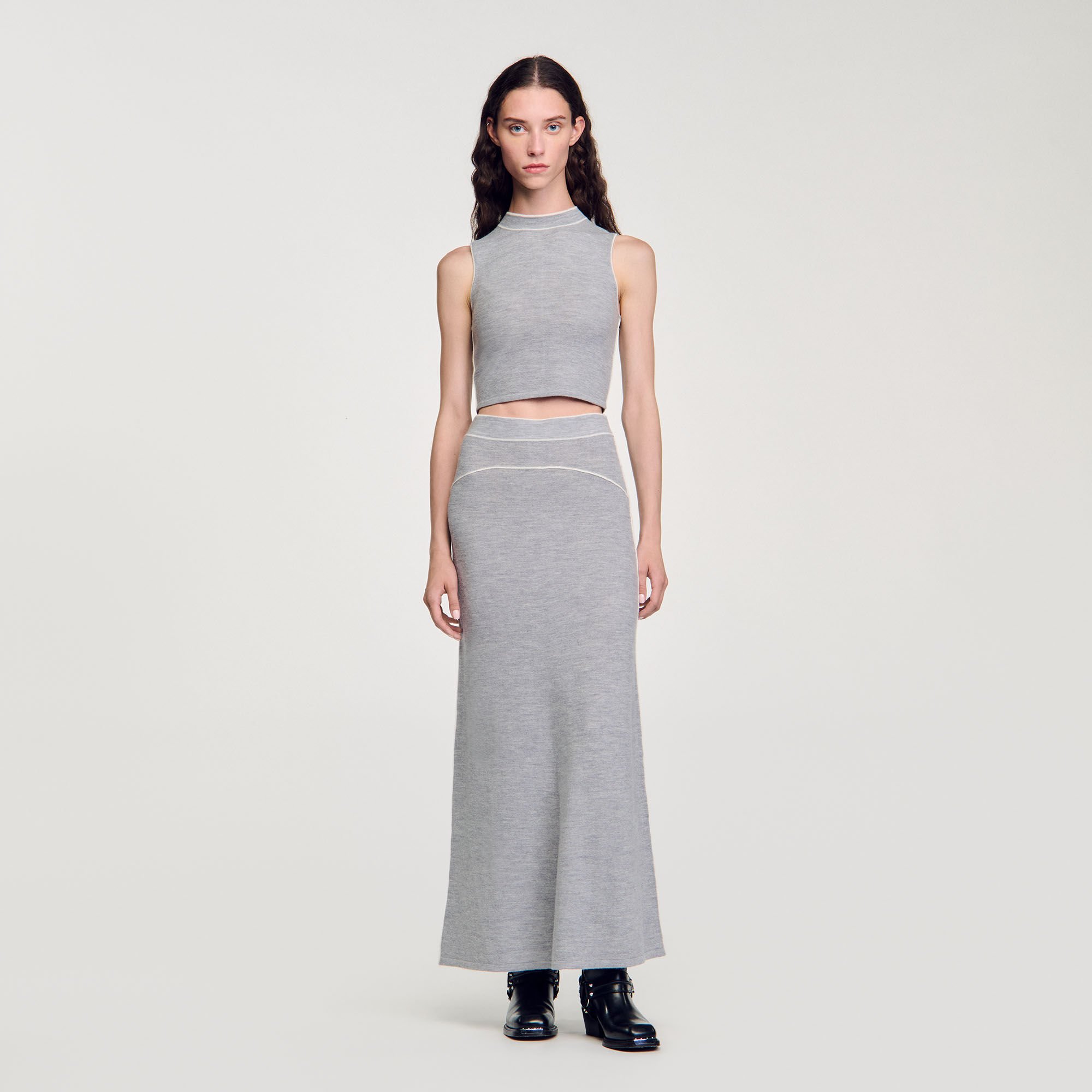 Sleeveless knitted crop top