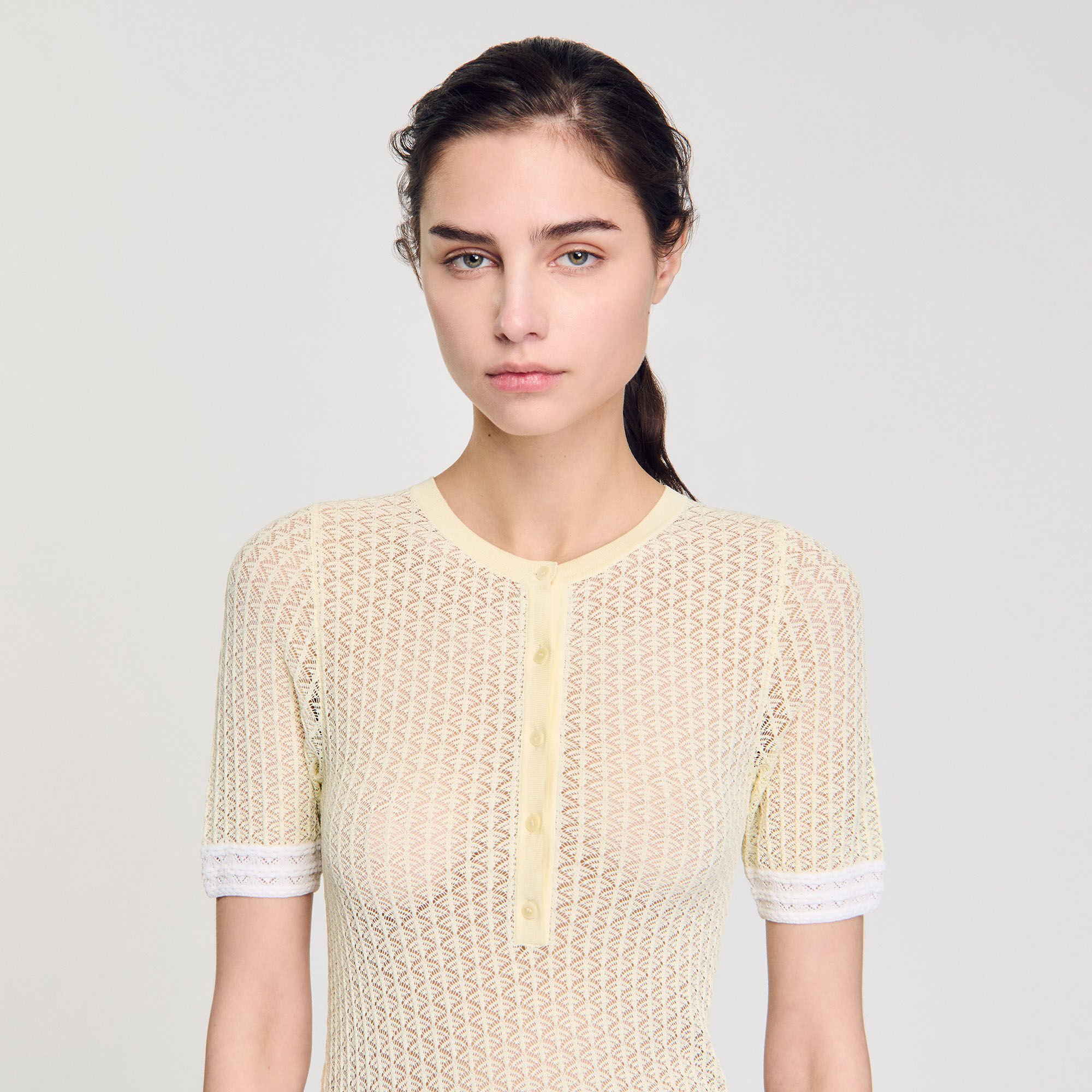 Short-sleeved sweater