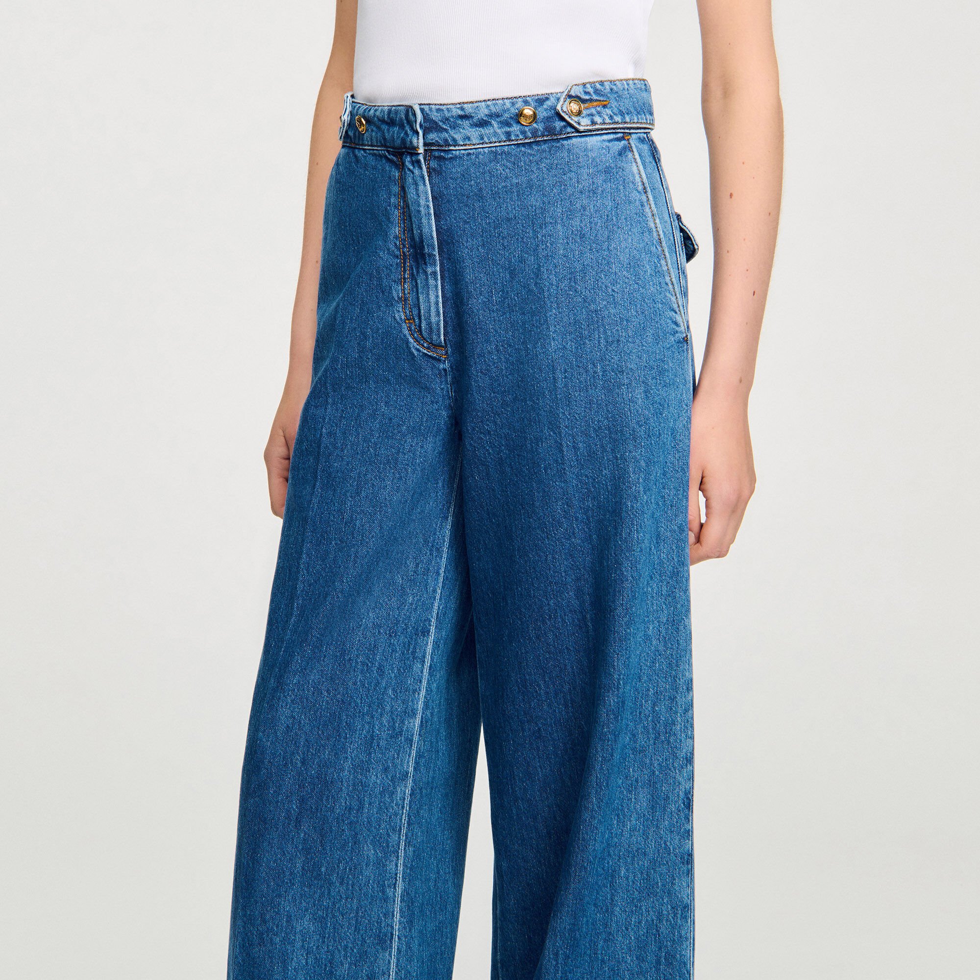 Wide-leg jeans