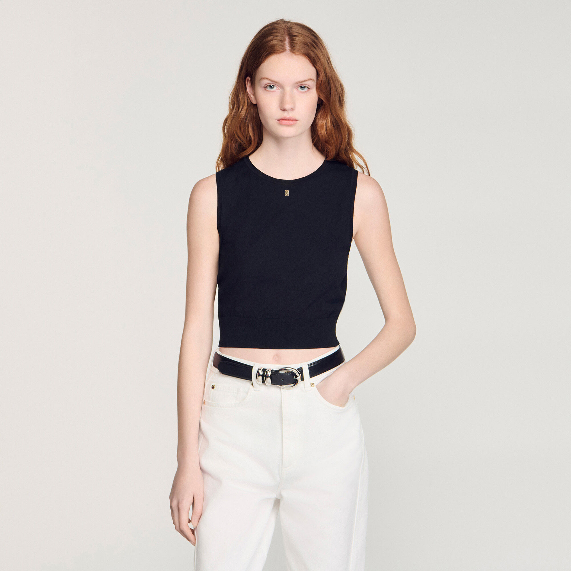 Sandro ノースリーブ ニット トップス ブラック Sleeveless short knit sweater in Black for Women | Sandro Paris