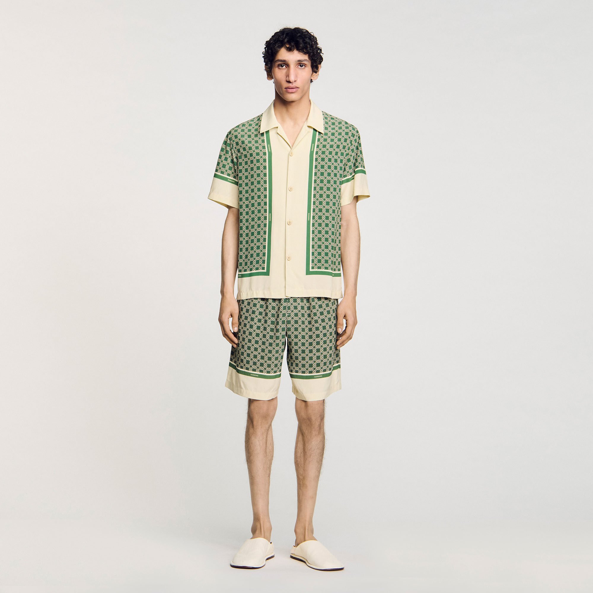 Short-sleeved patterned shirt