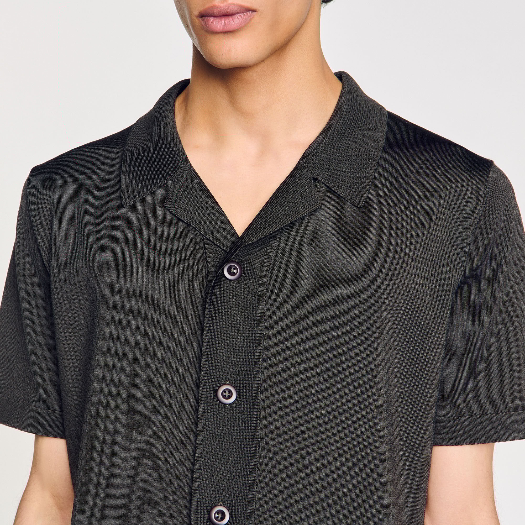 Short-sleeved shirt