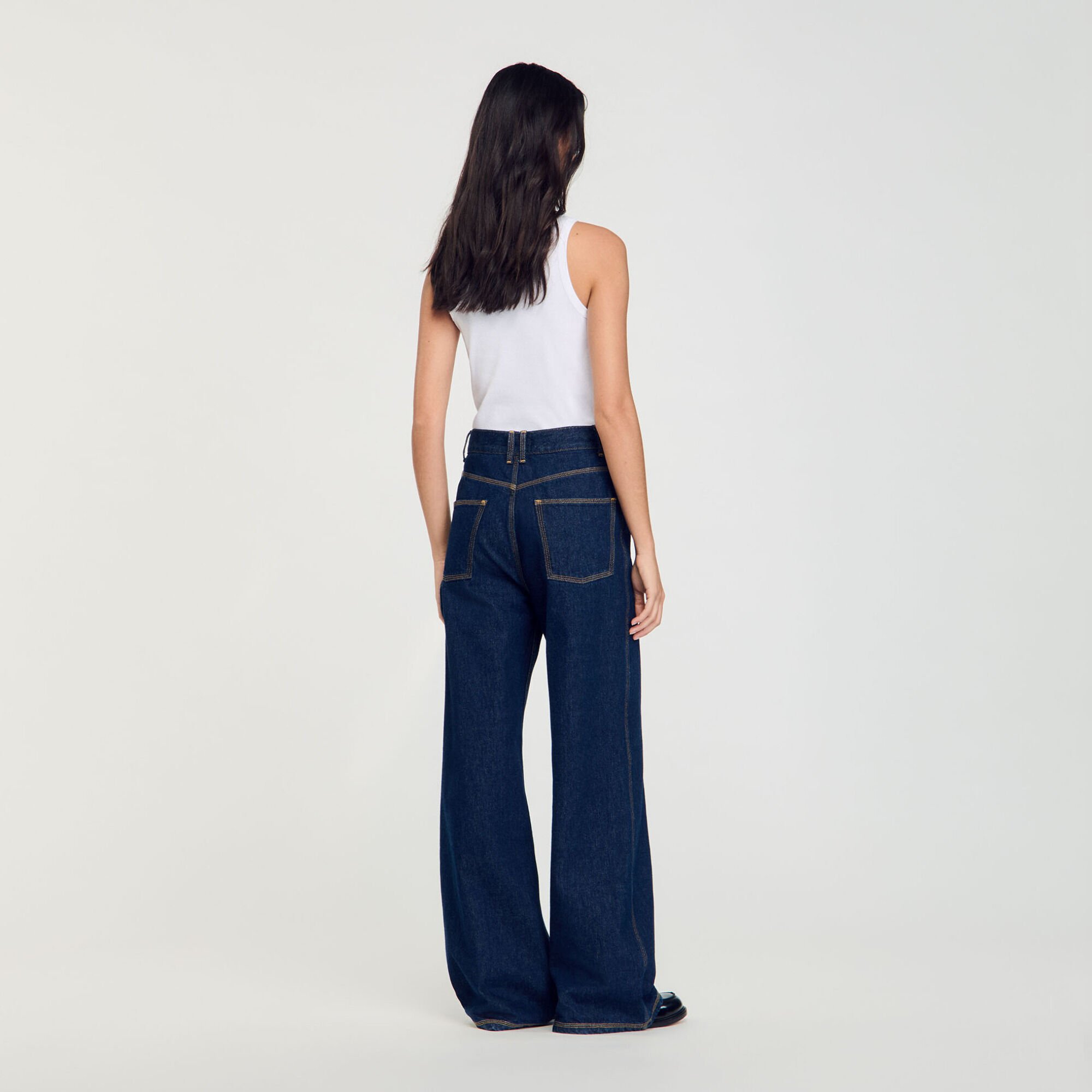 Wide-leg flared jeans