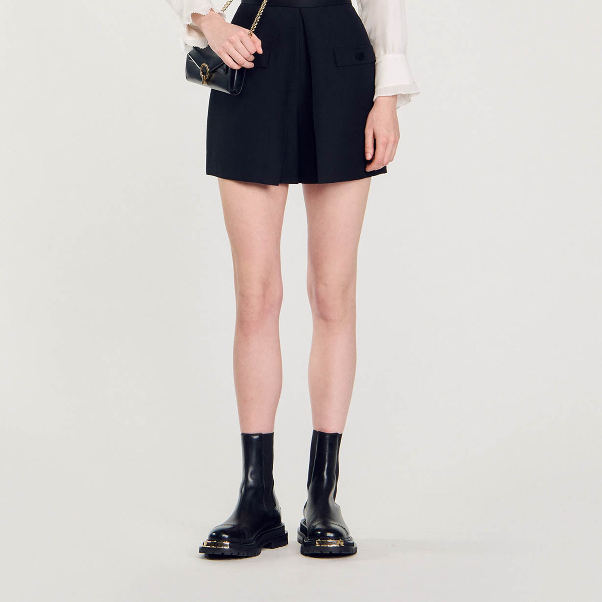 Ankle boots with notched sole