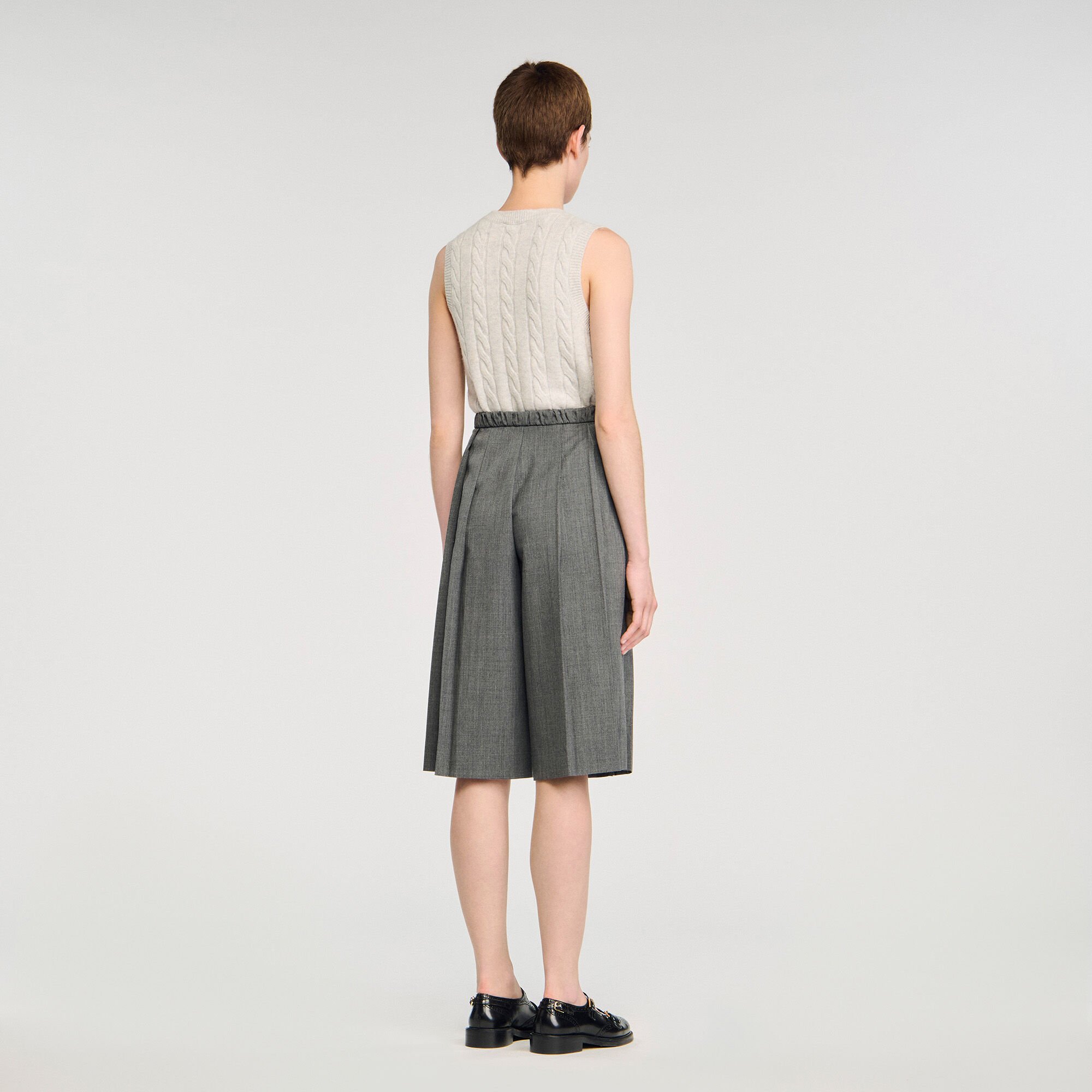 Pleated long shorts