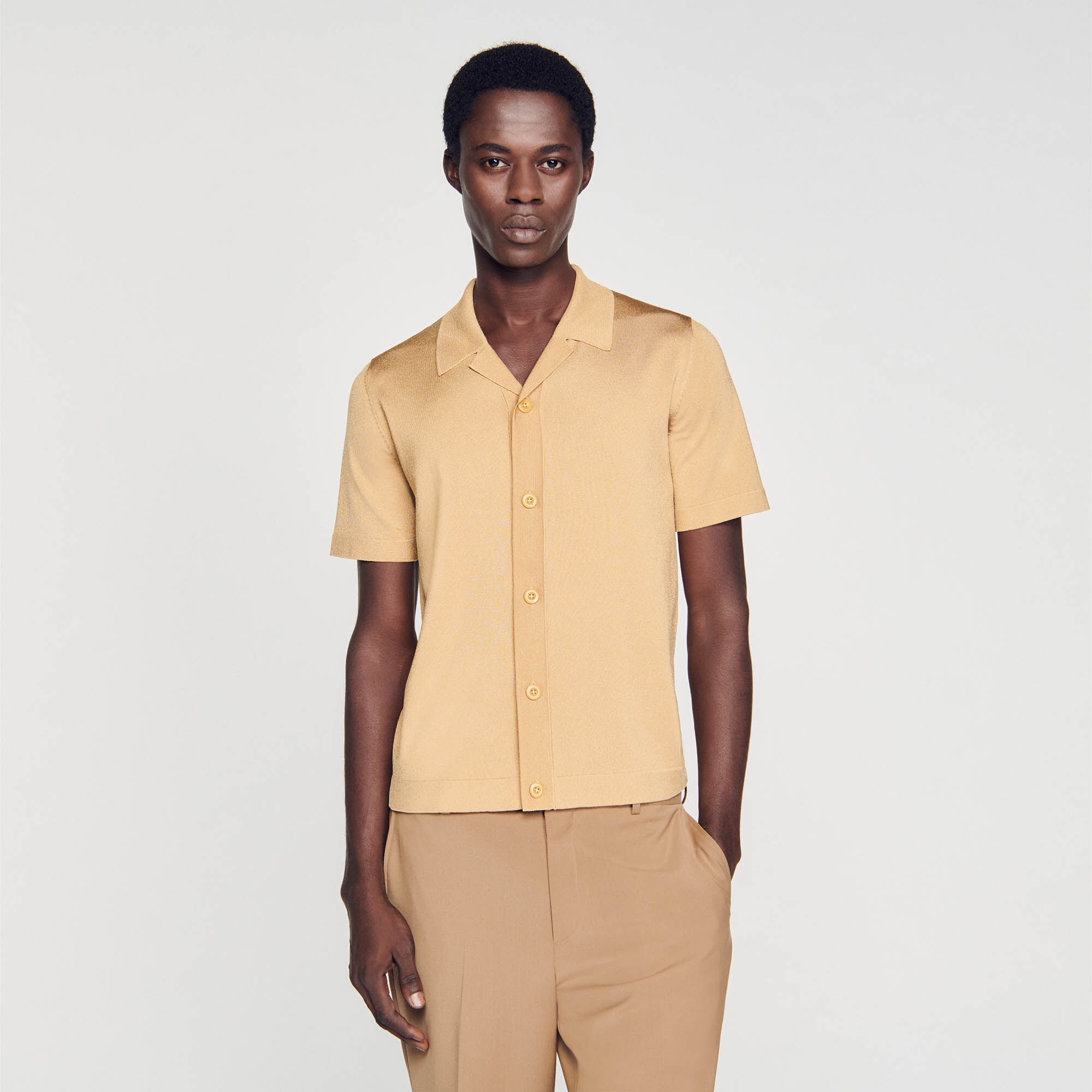 Short-sleeved shirt