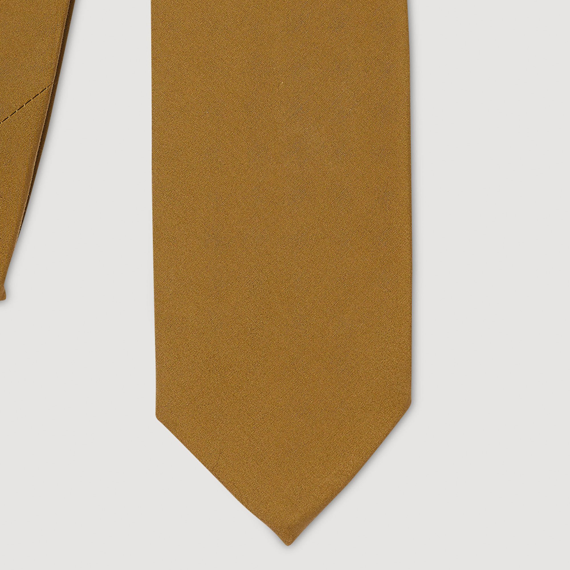 Oversize tie