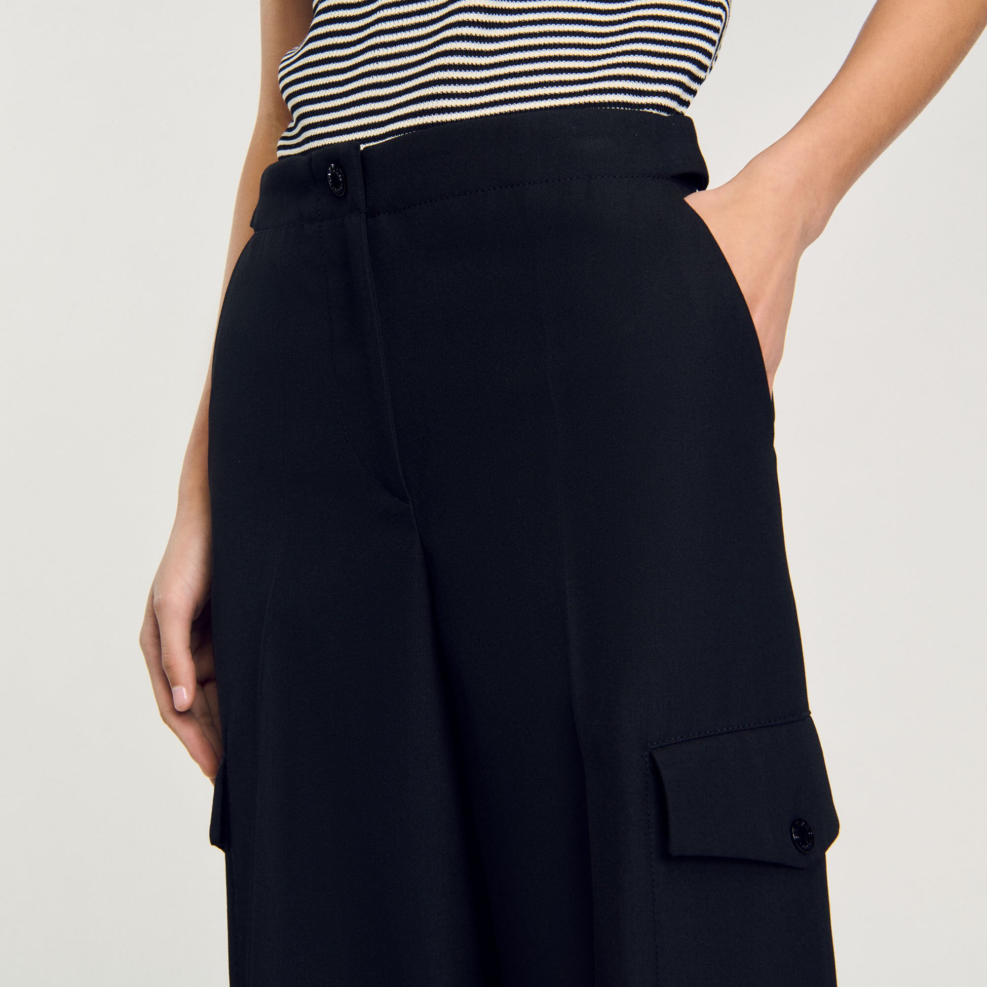 Wide-leg trousers