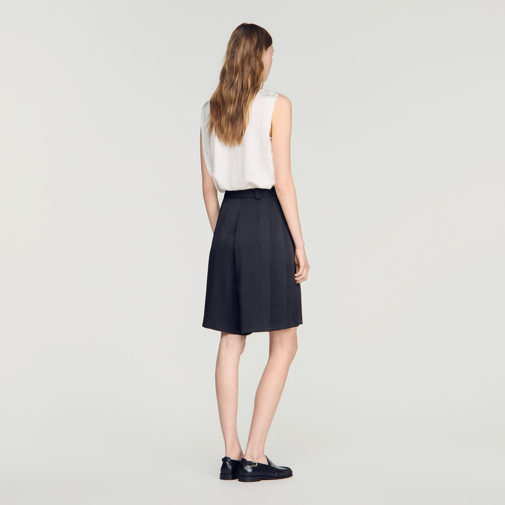 Long high-waisted pleated shorts in Black for Women | Sandro Paris