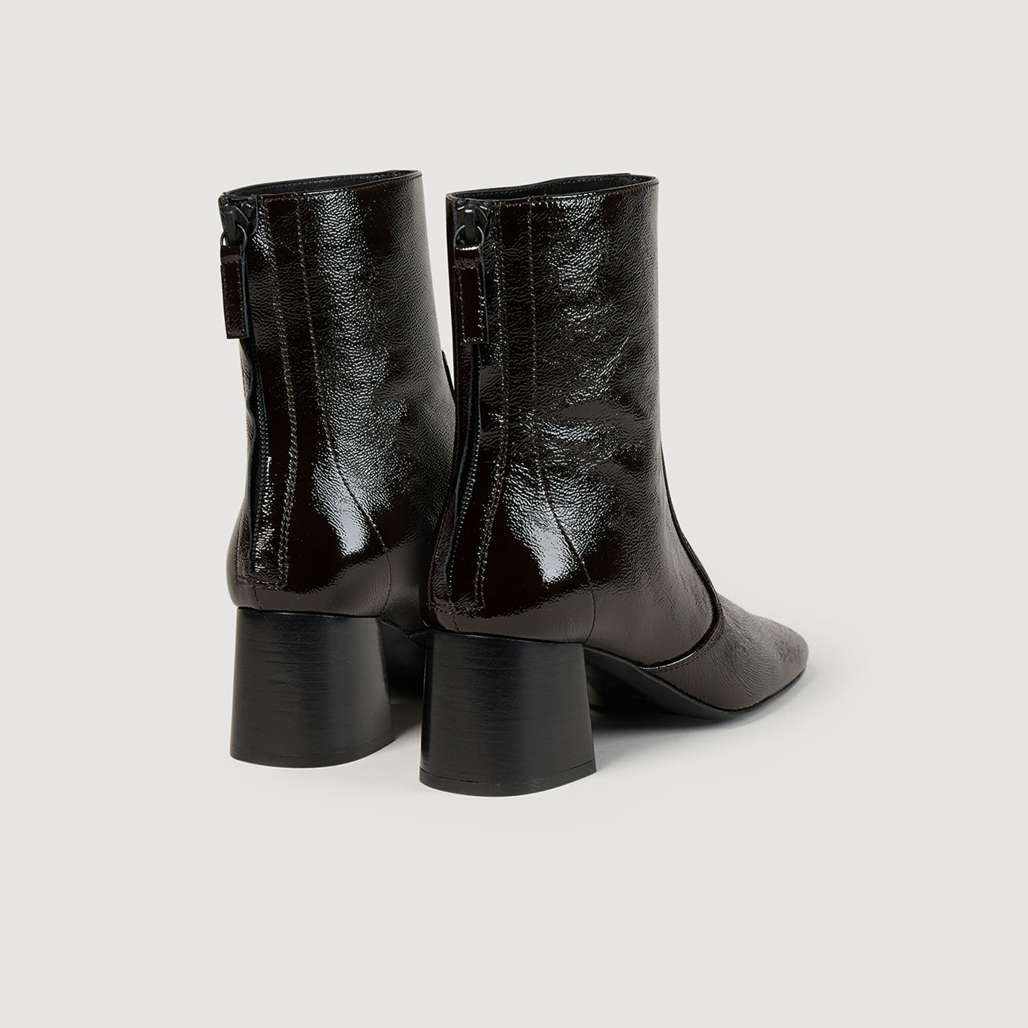 Cracked leather ankle boots