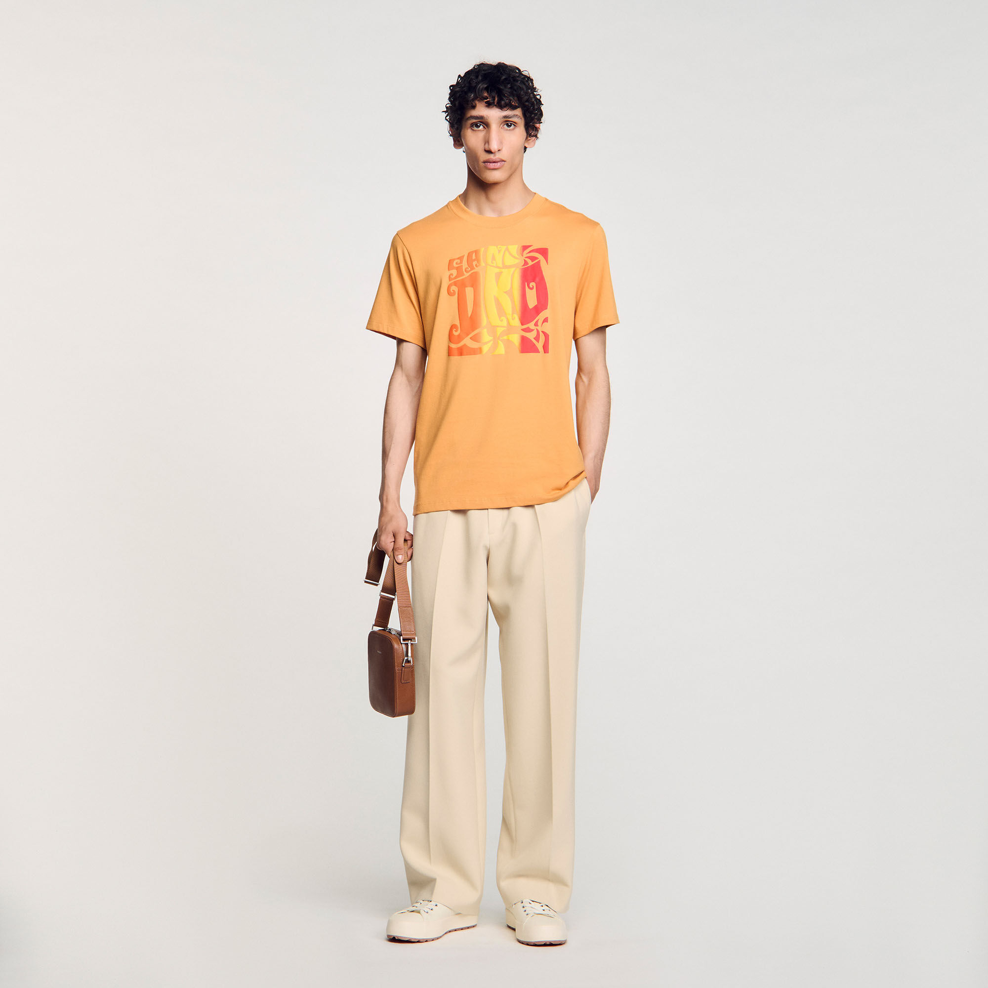 【関税 送料無料】SANDRO ロゴプリント コットン Ｔシャツ SANDRO logo-embroidered Cotton T-shirt | White | FARFETCH
