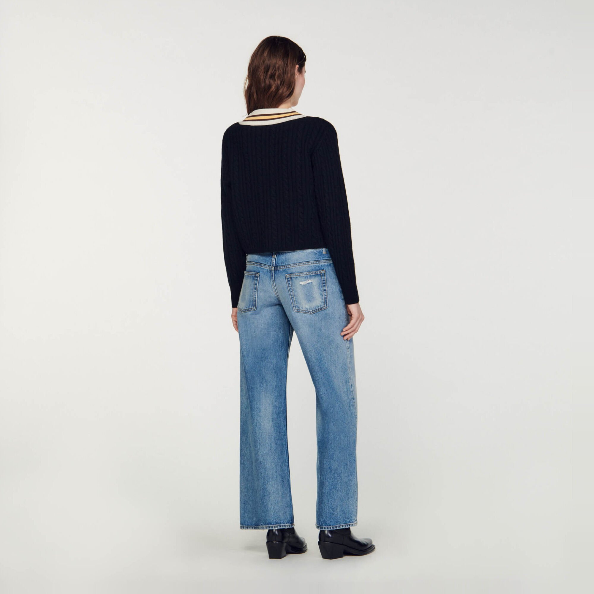 Contrast V-neck jumper