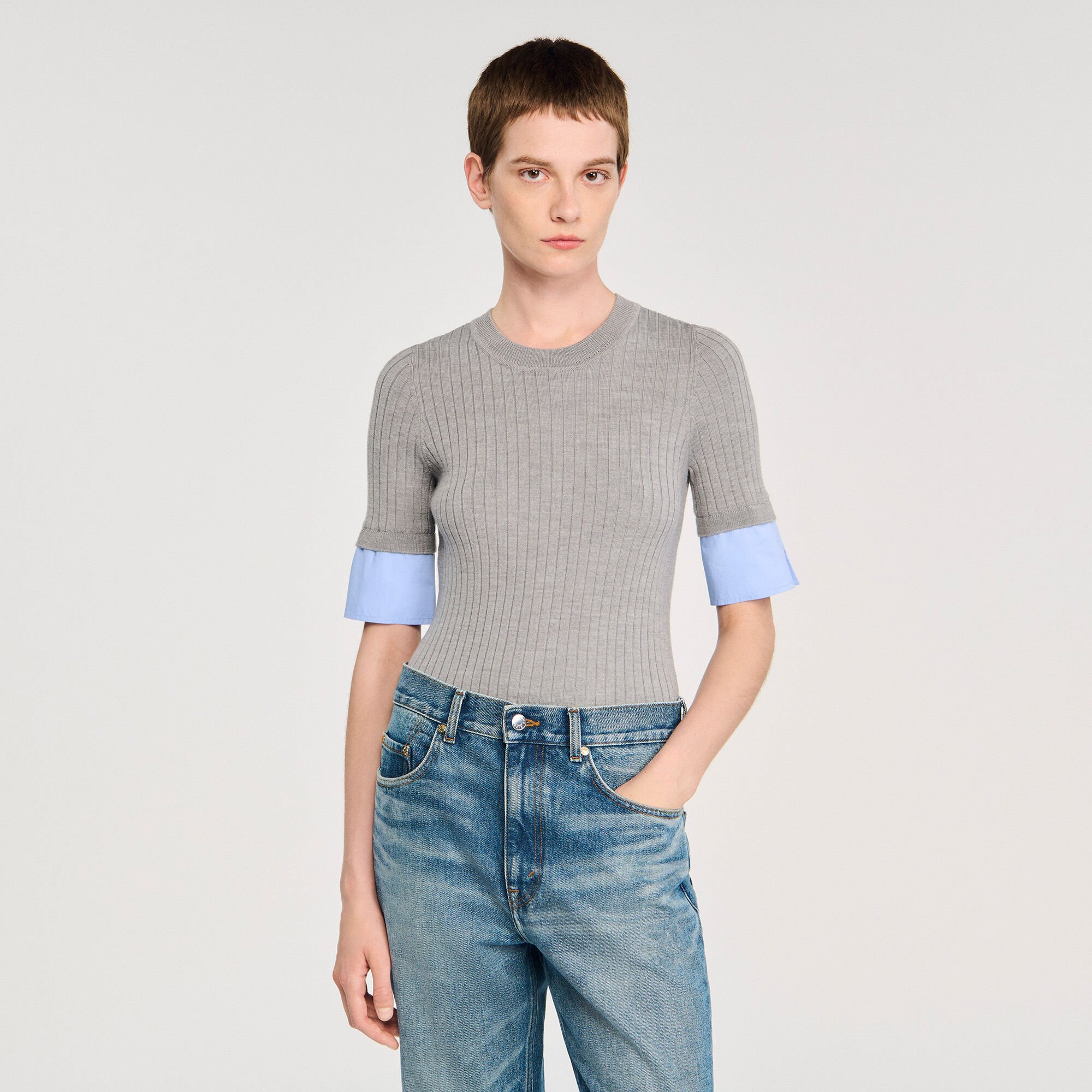 Sweater with contrast short sleeves