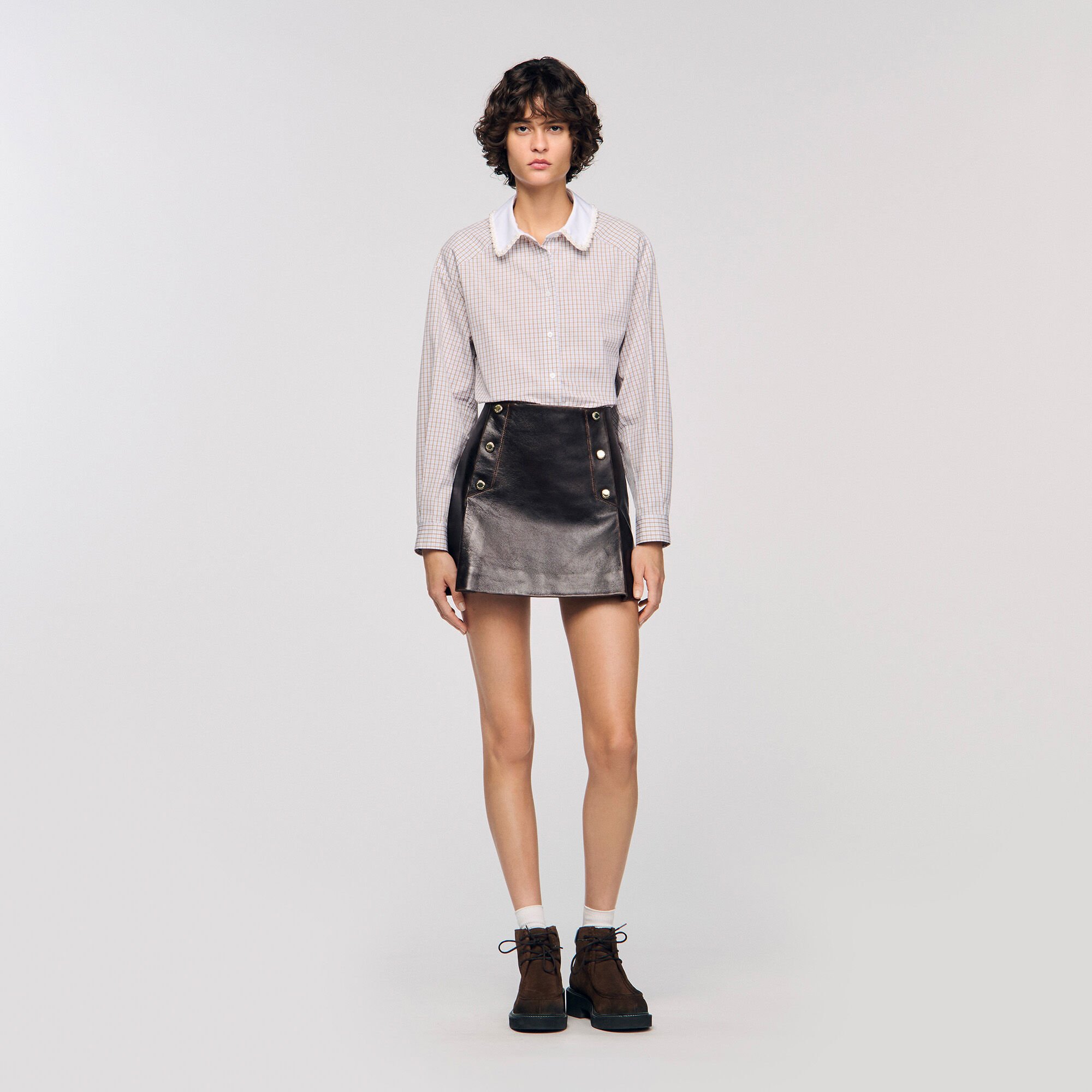 Plaid and pearl collar shirt