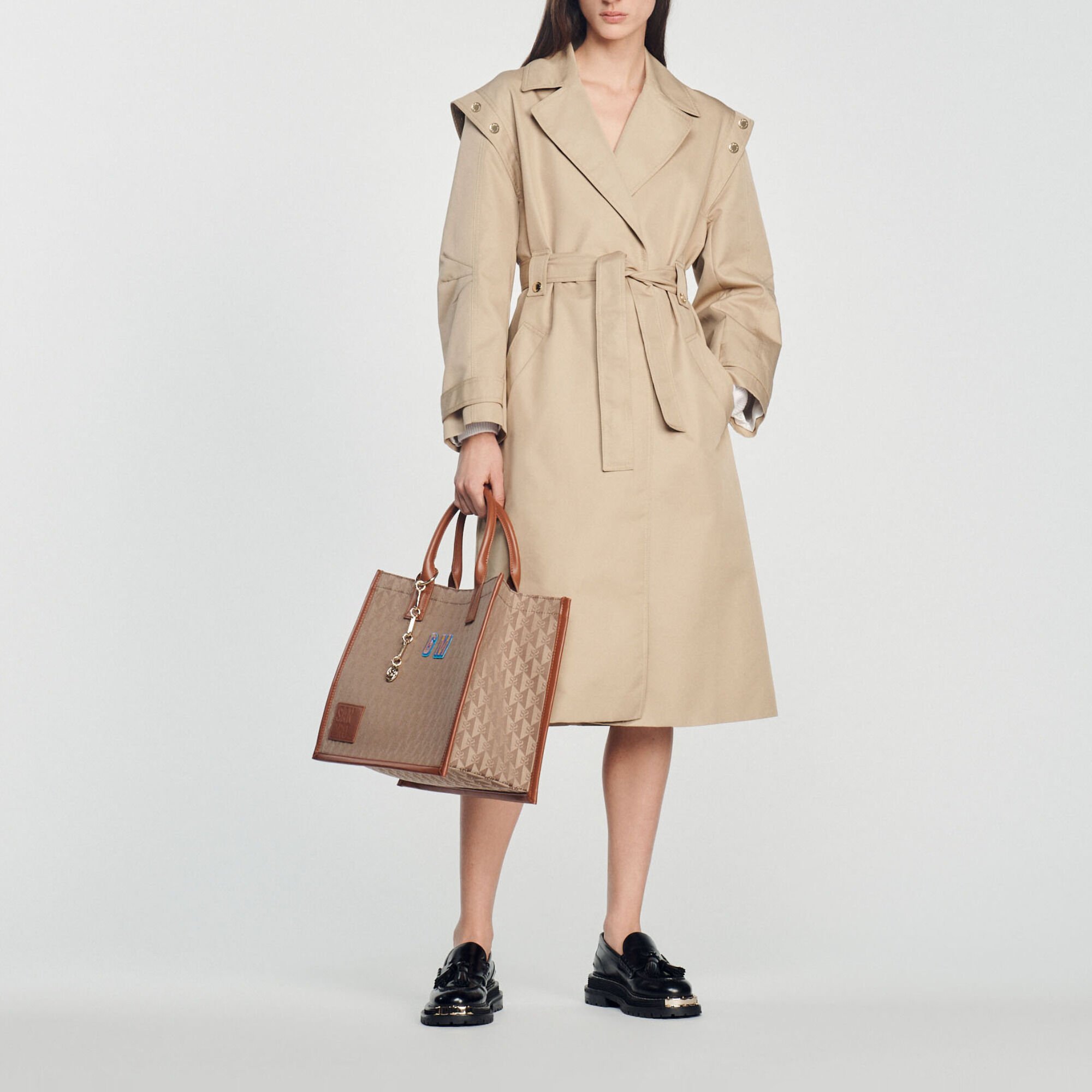 Trench coat with a wide collar