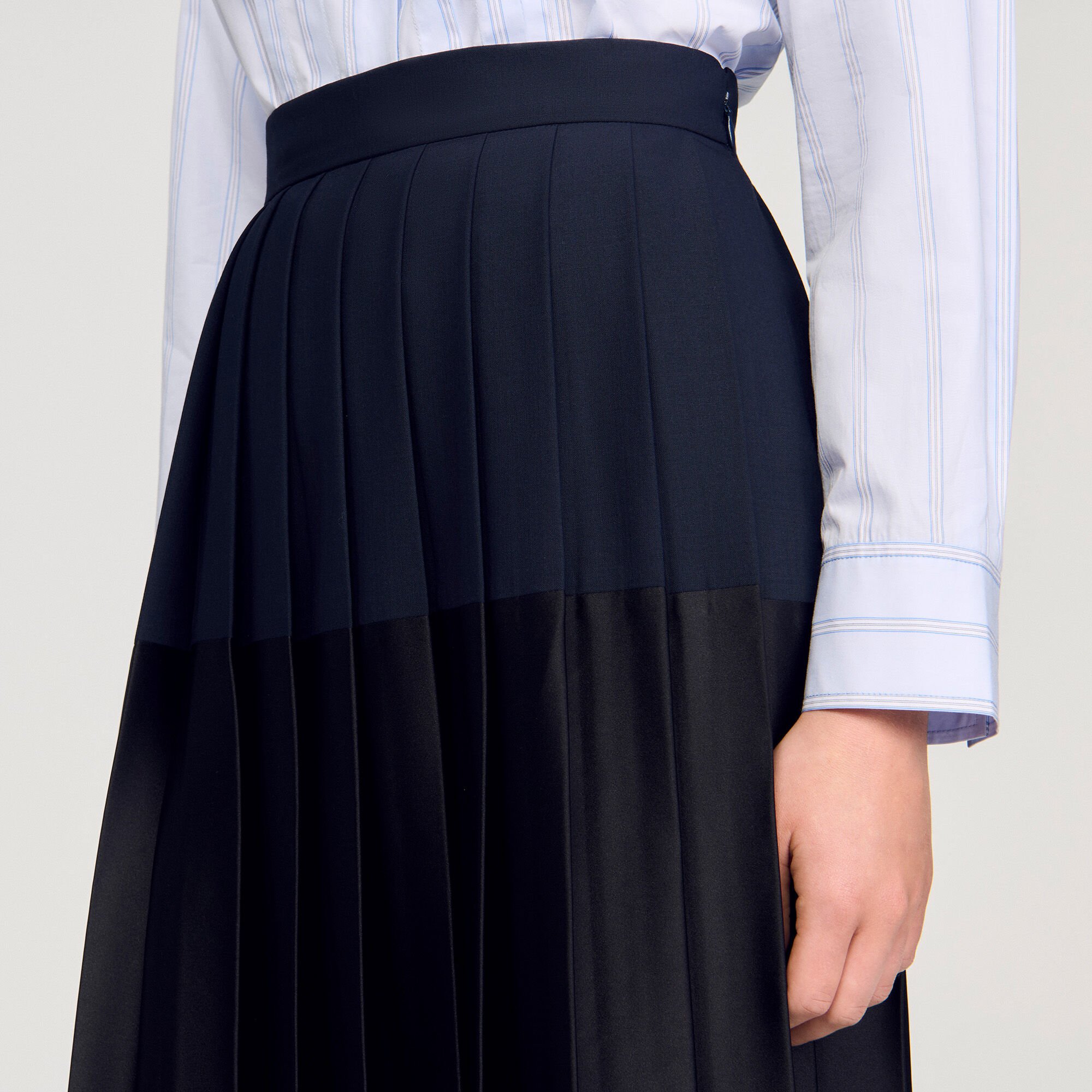 Midi pleated skirt