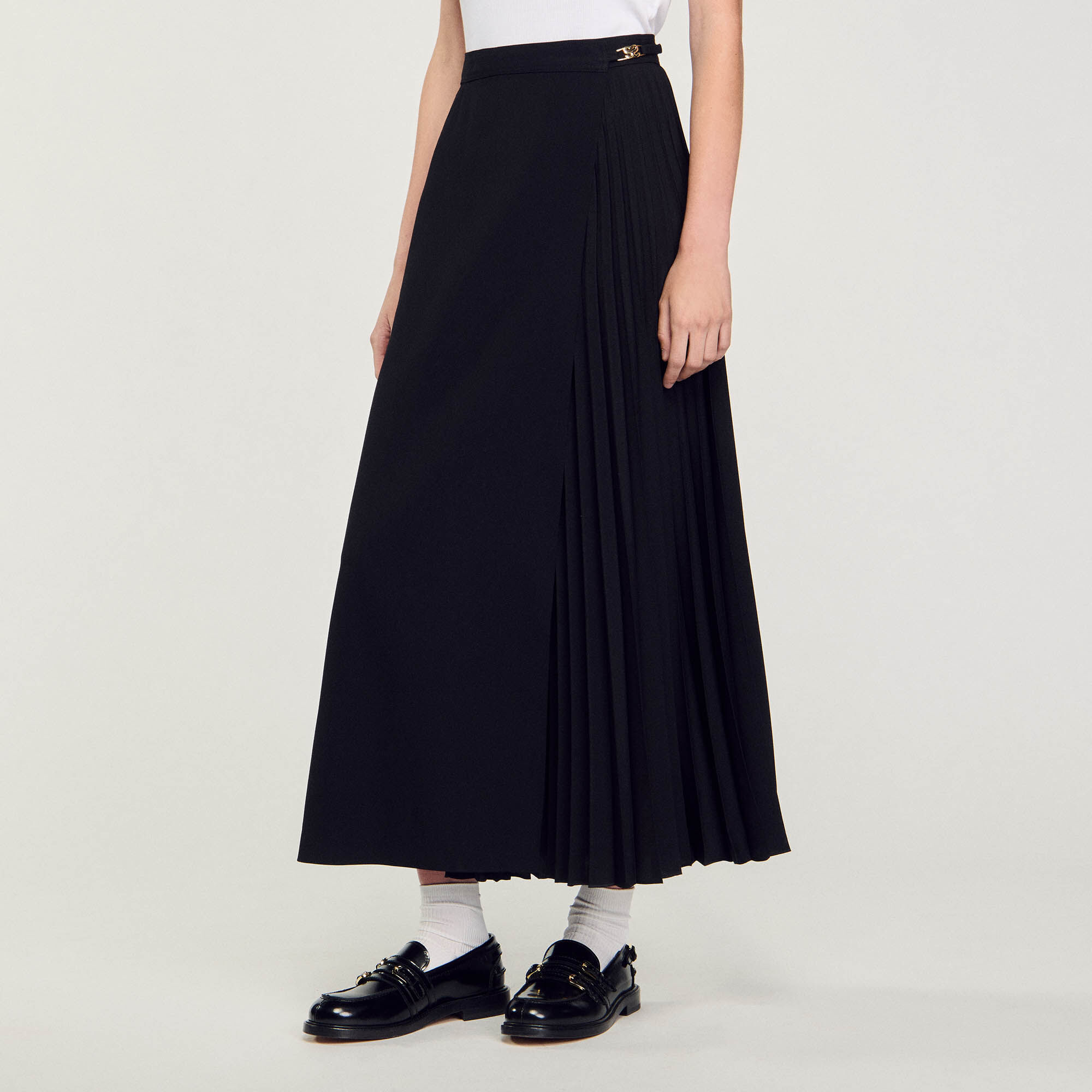 Curb chain buckle pleated skirt black / gray For Women