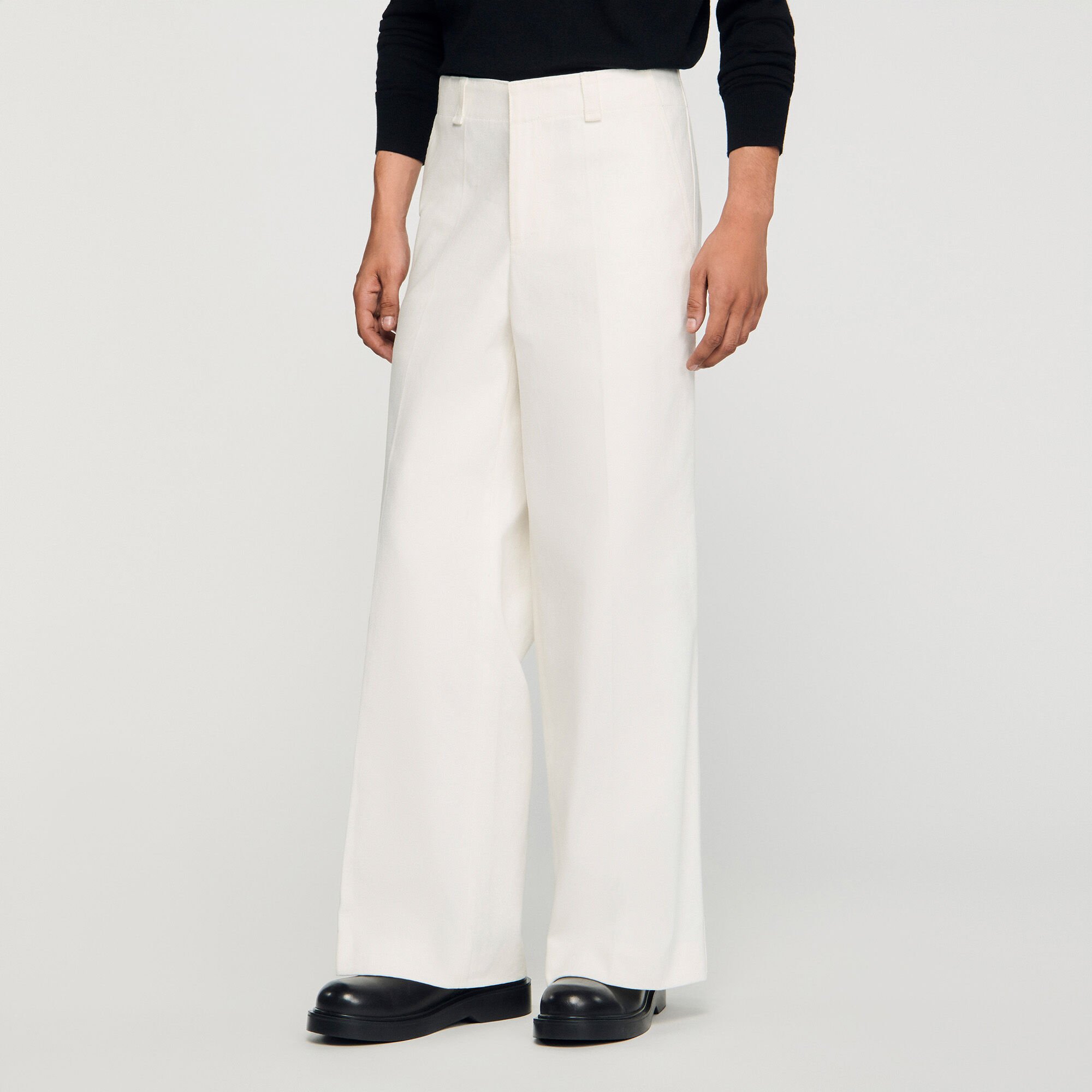 Wide-leg trousers