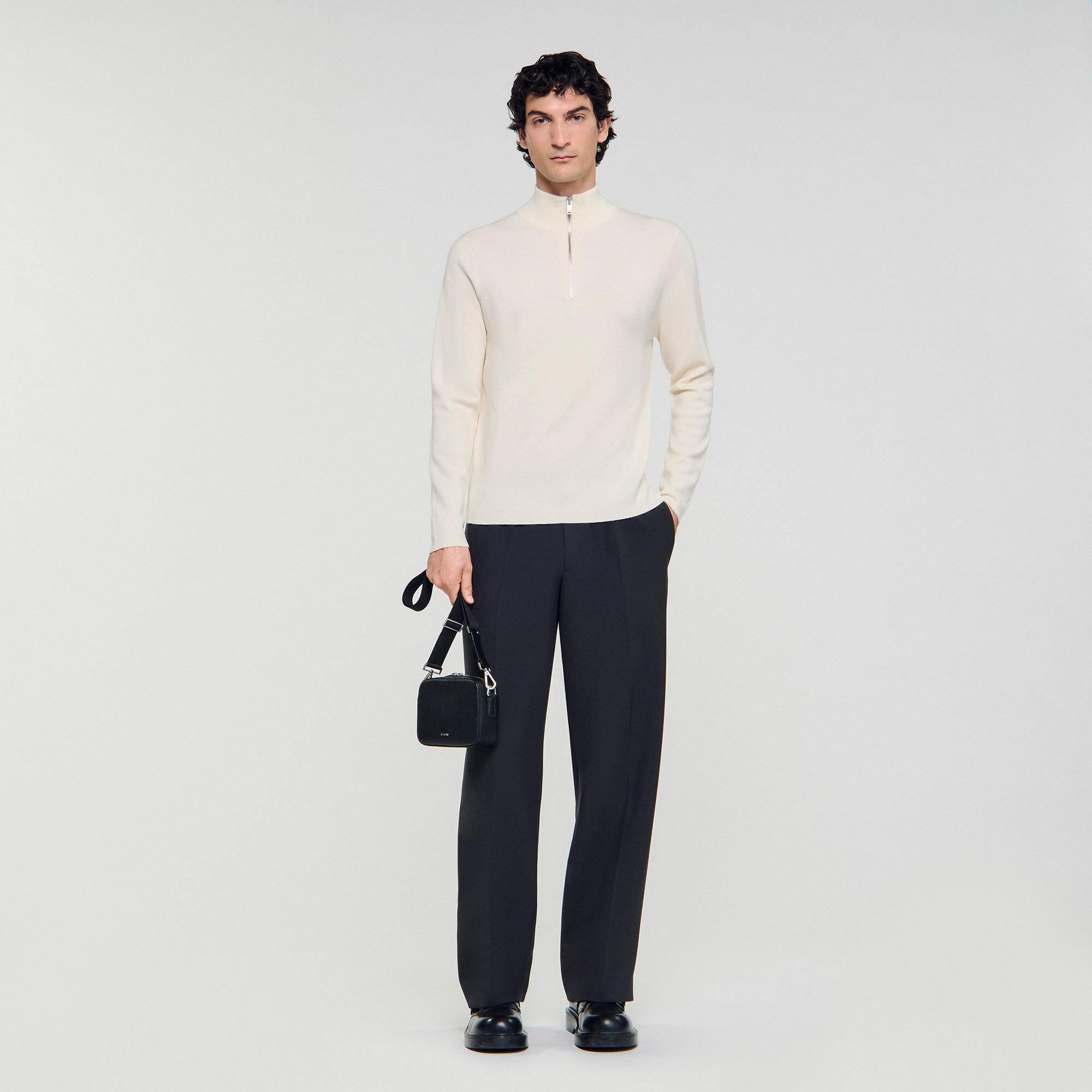 Wool sweater with zipped collar