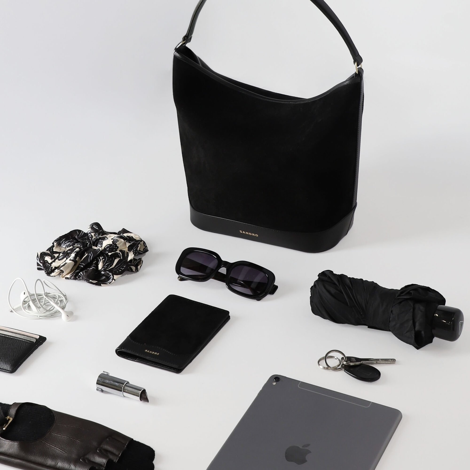Tangoso suede and leather bucket bag