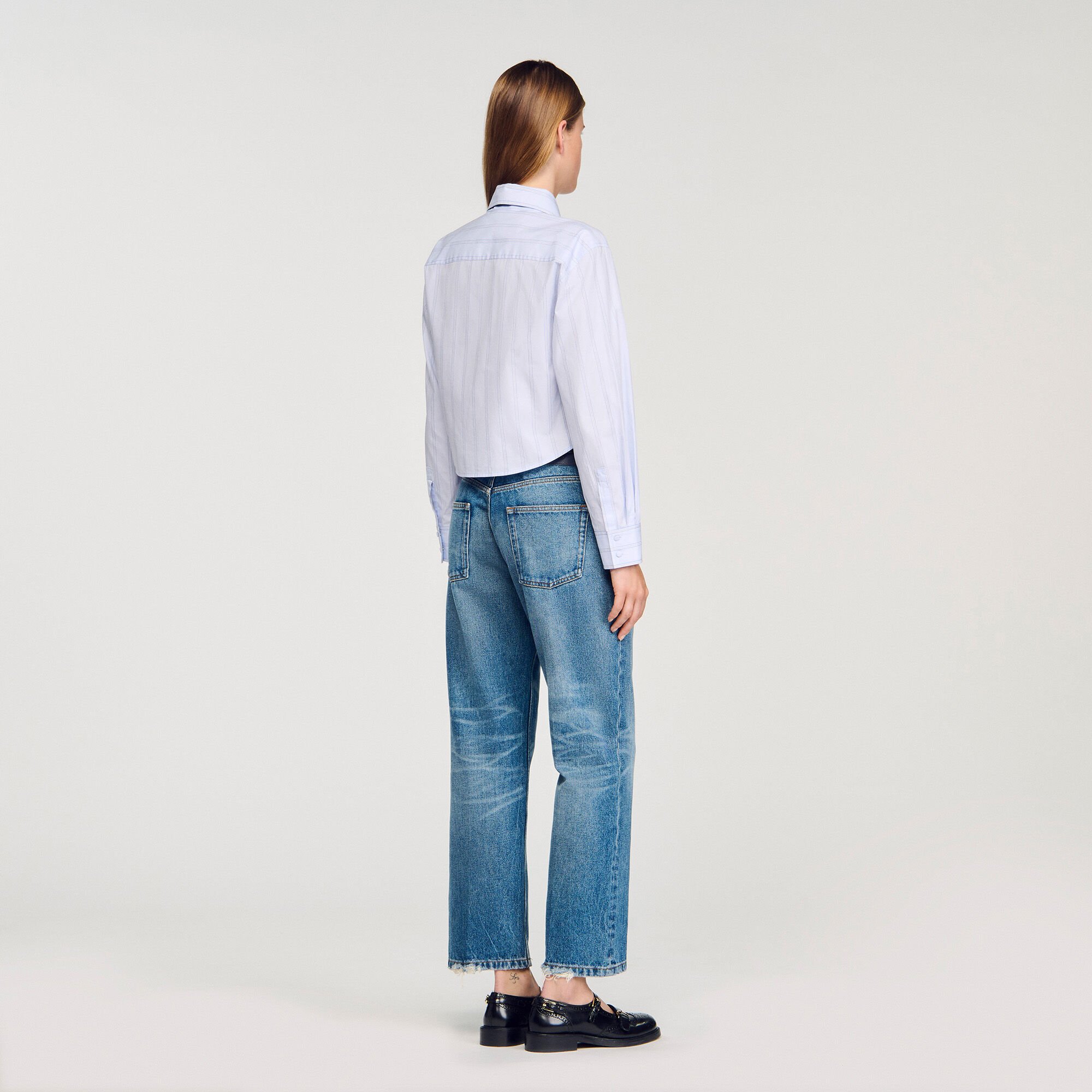 Cropped shirt with removable tie