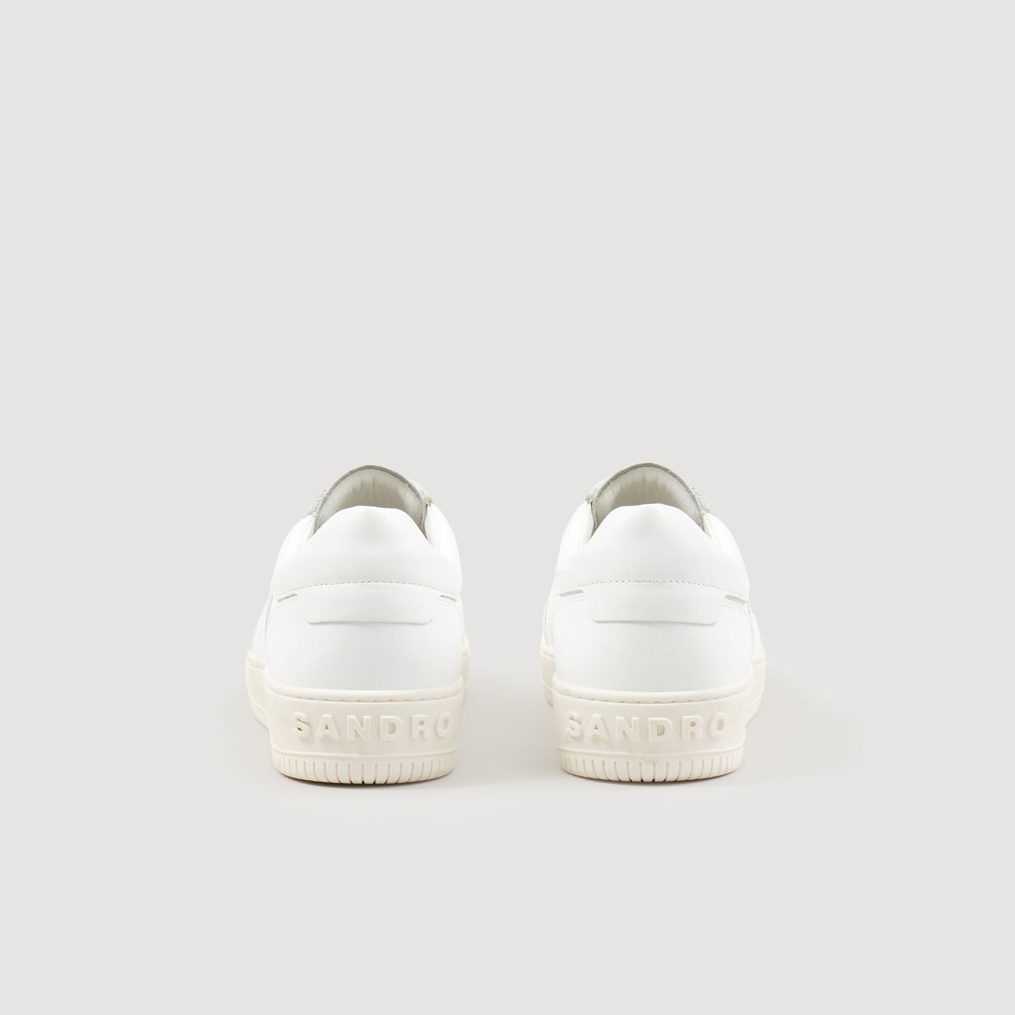 Low-top sneakers