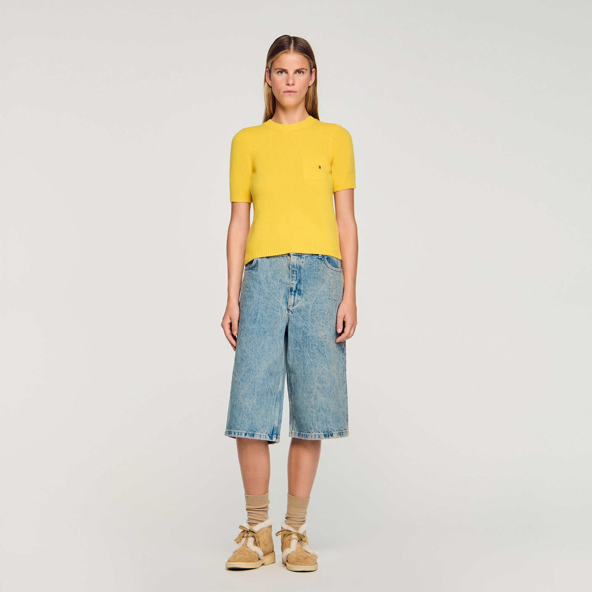 Short-sleeve sweater