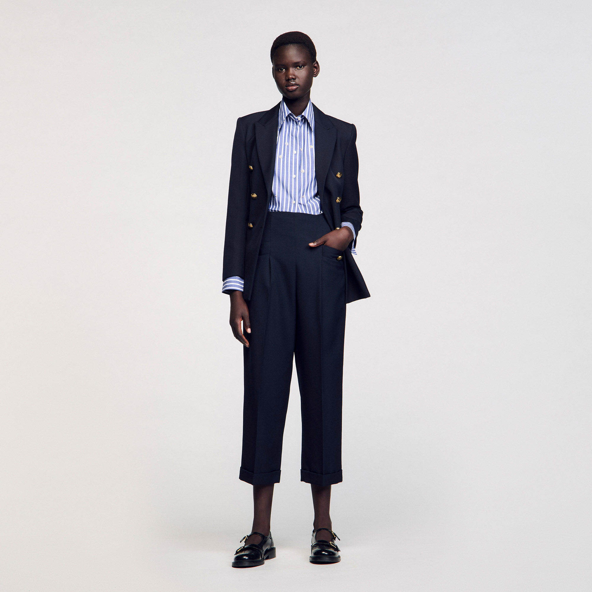 Wide legs trousers