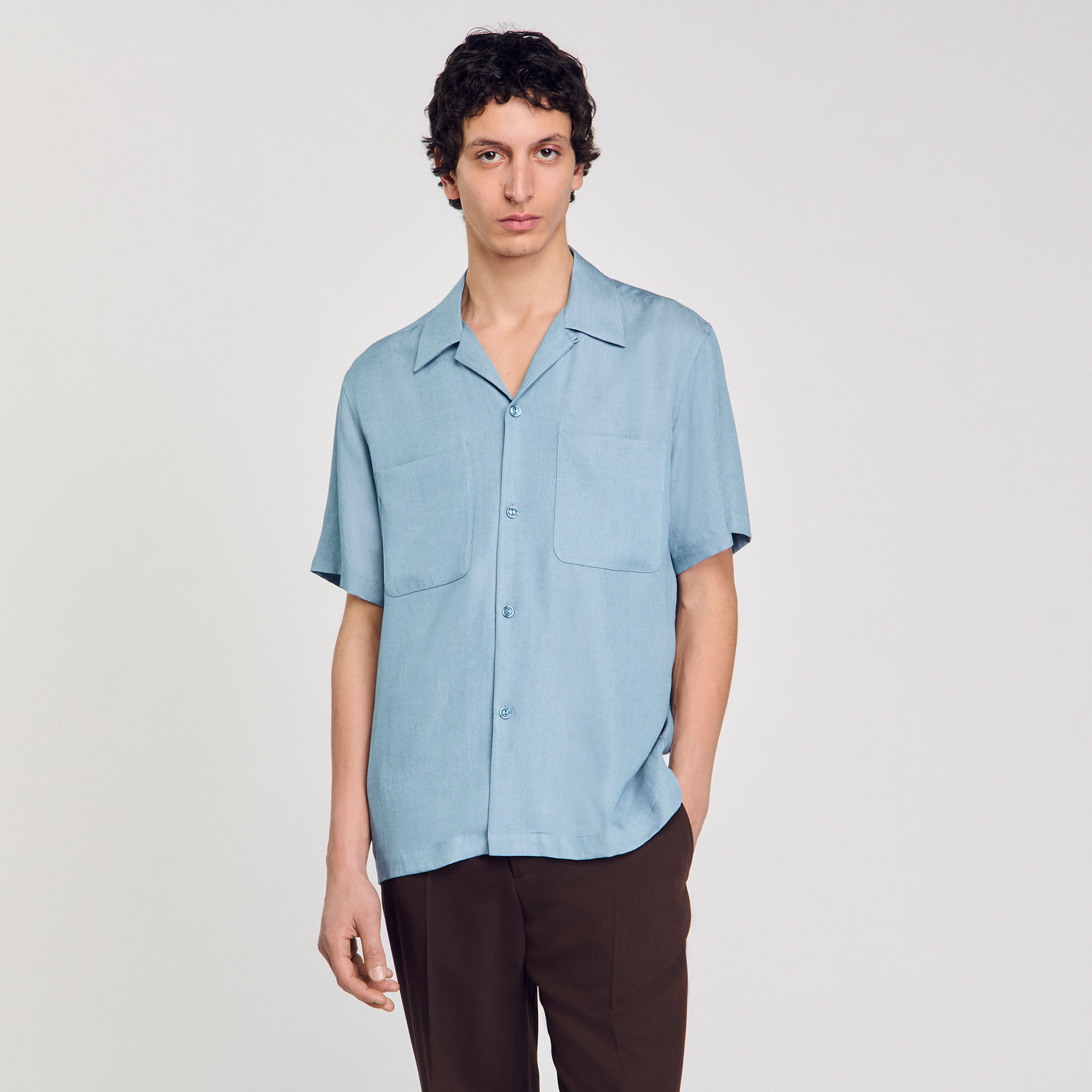 Short-sleeved shirt