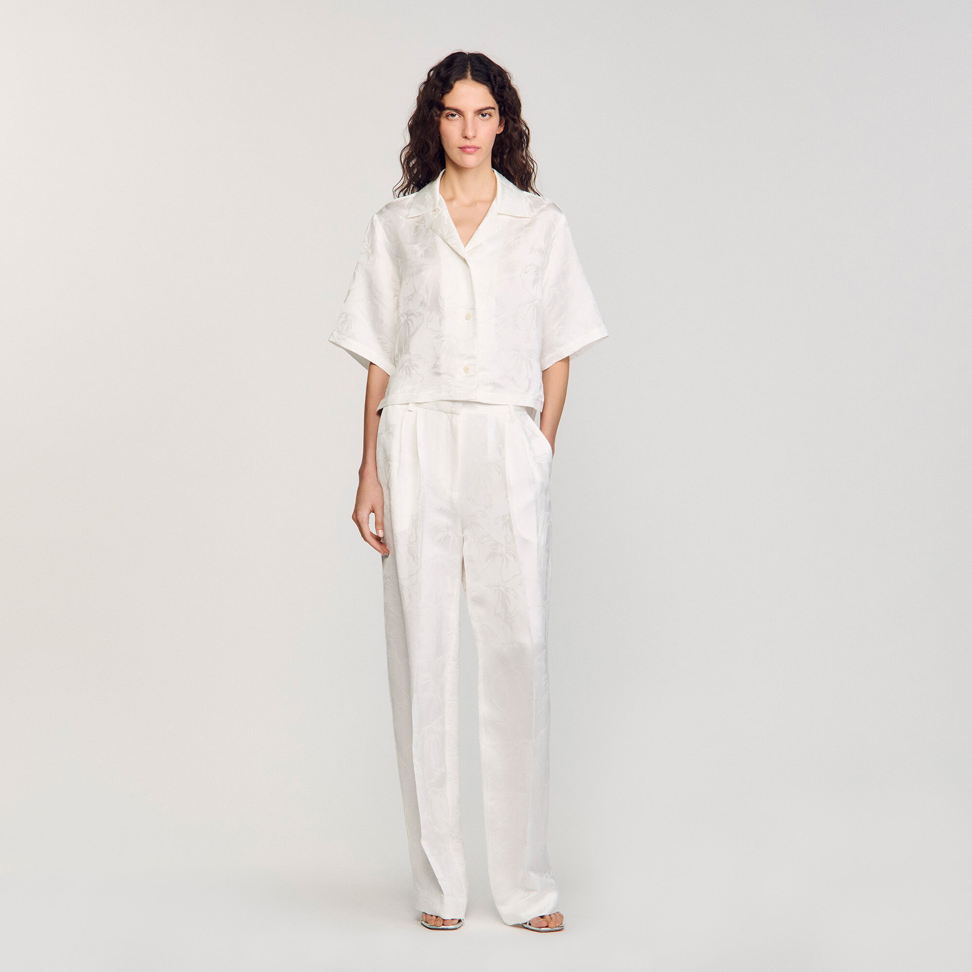 お中元 お歳暮 お年賀 夏 冬 年末年始のご挨拶 ギフト 通販な Cropped shirt Women For beige / white flowers jacquard with トップス