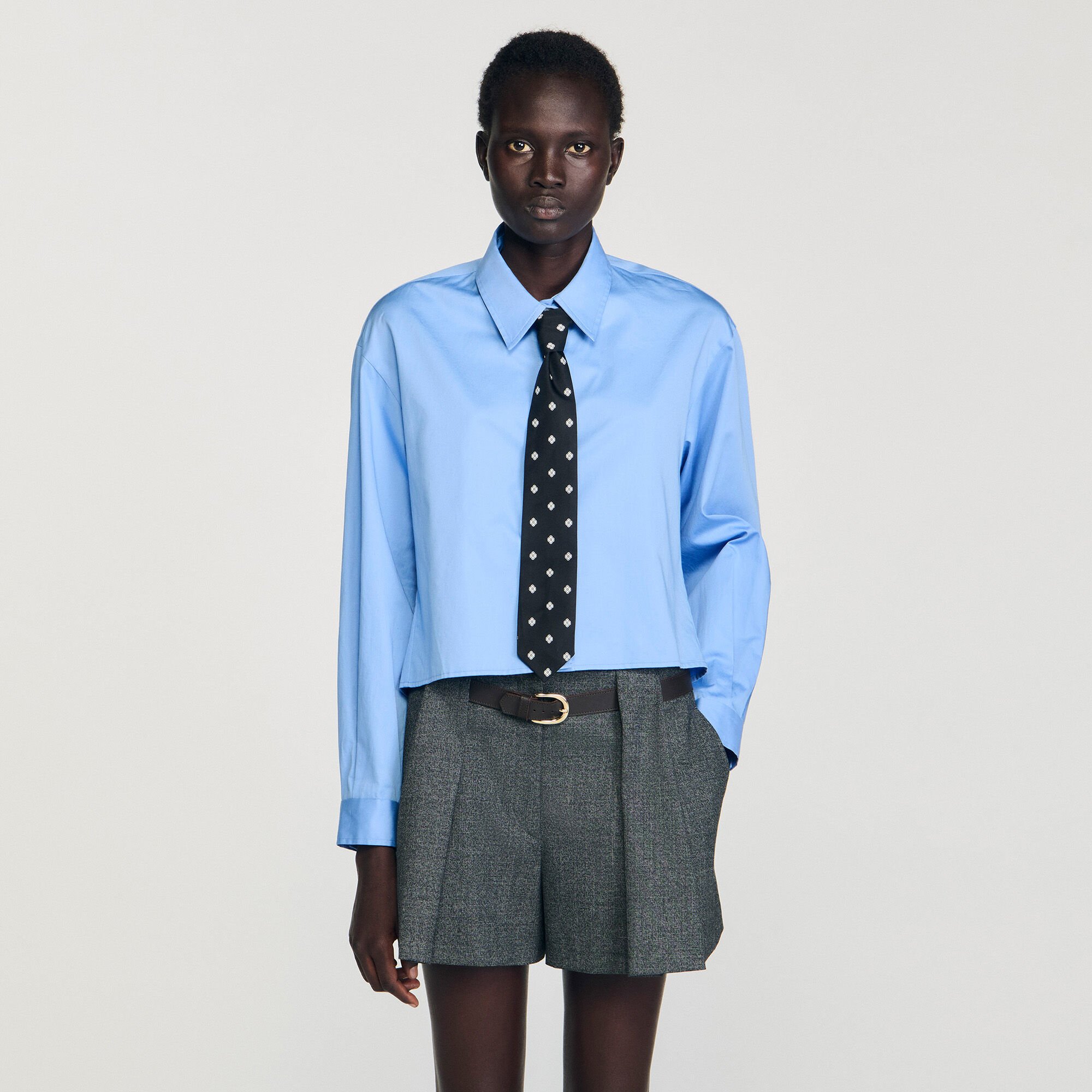 Cropped shirt with detachable tie