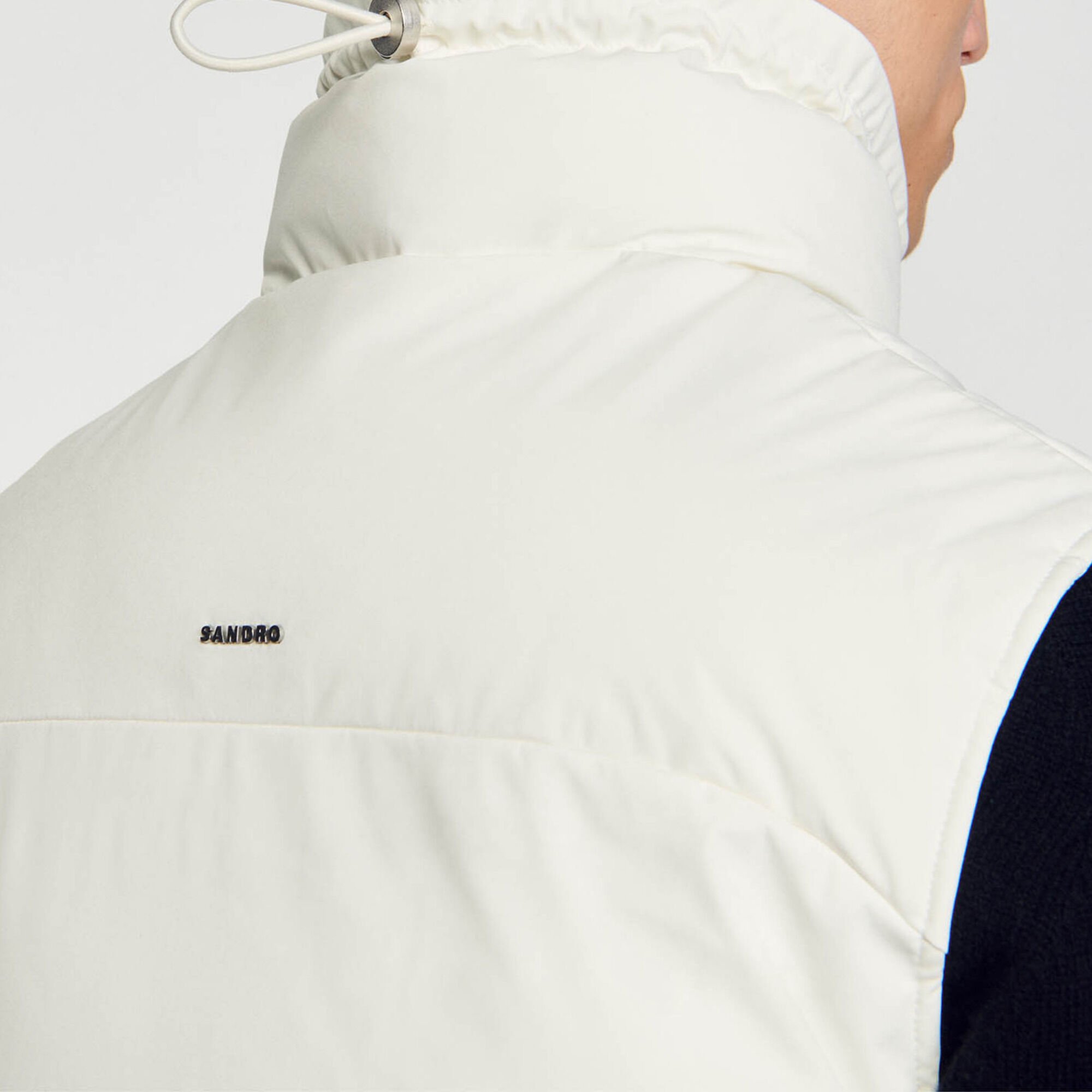 Sleeveless puffer jacket