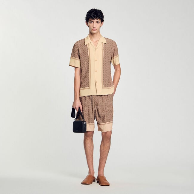 Short-sleeved patterned shirt