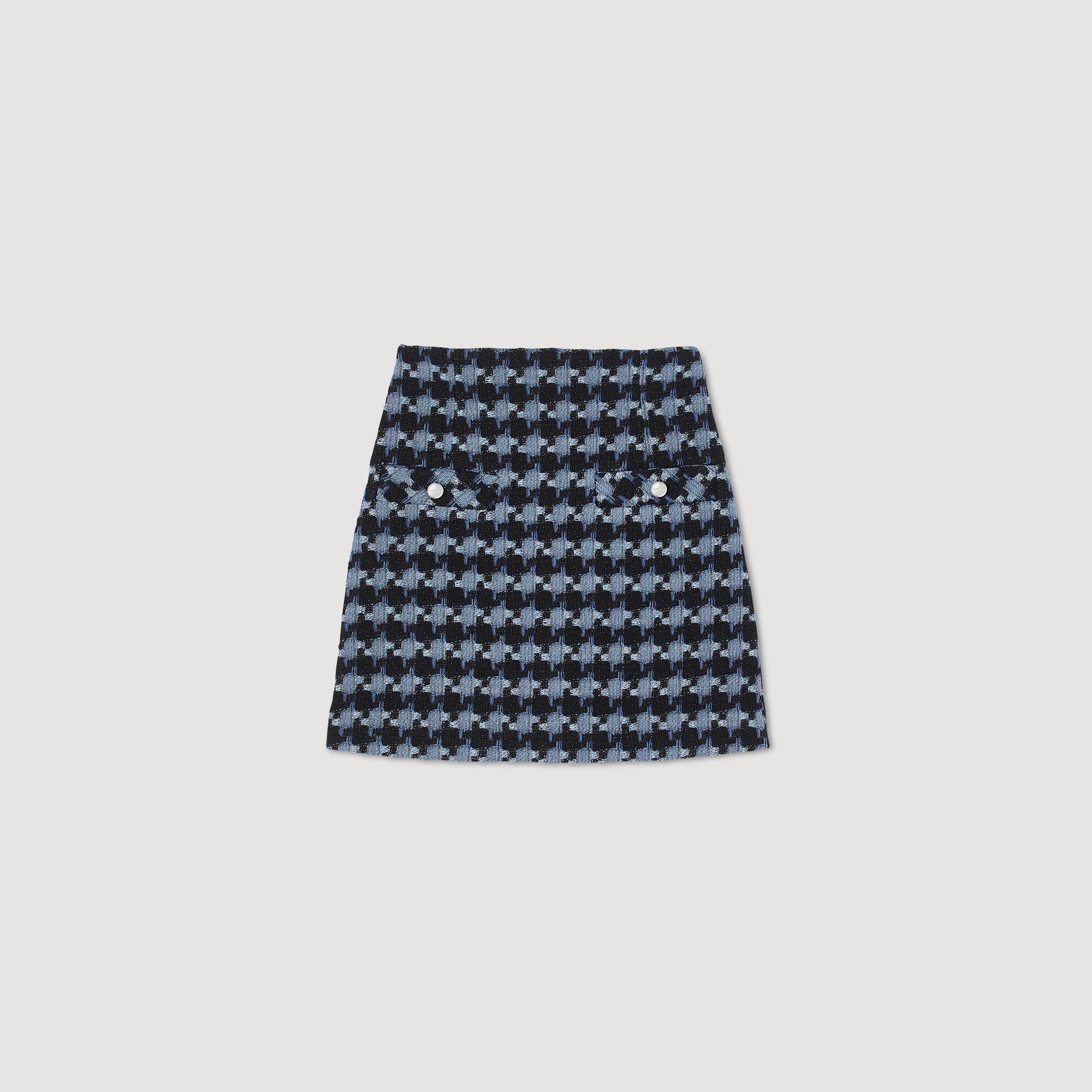 Short tweed skirt