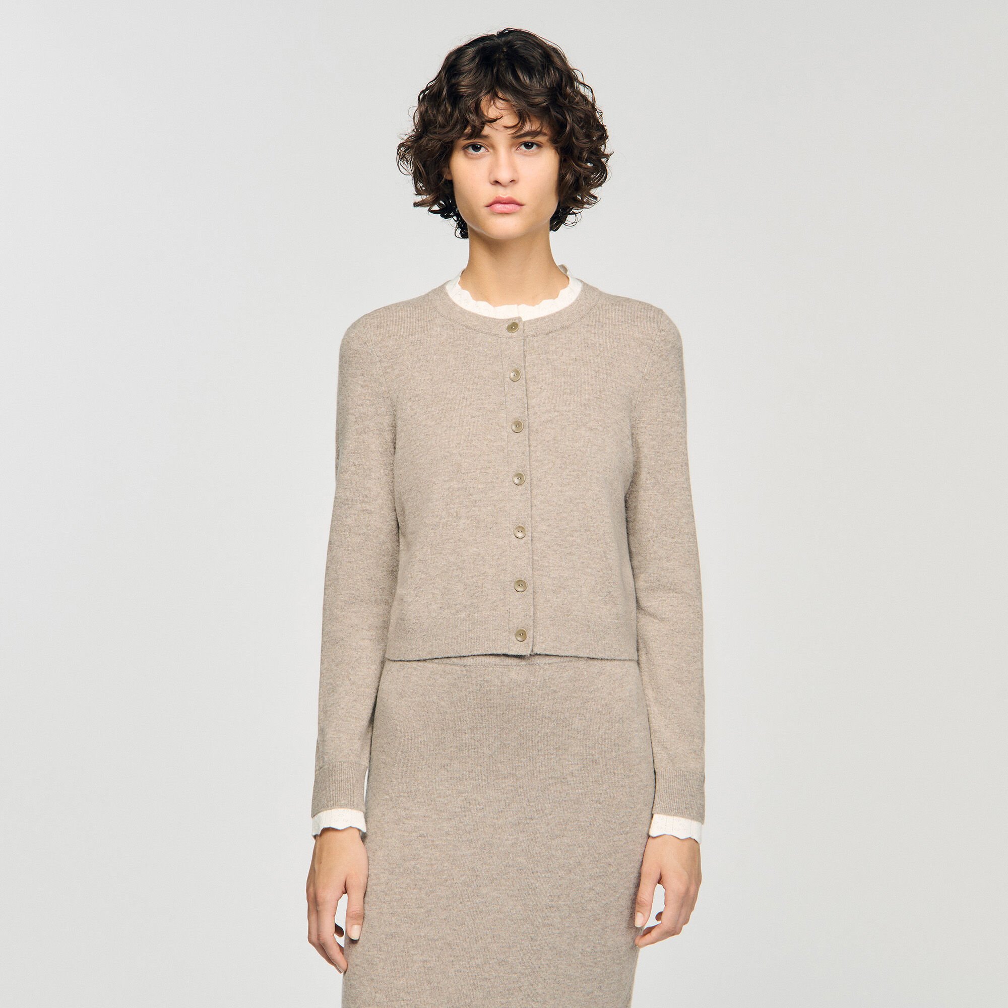 Cardigan with contrast collar