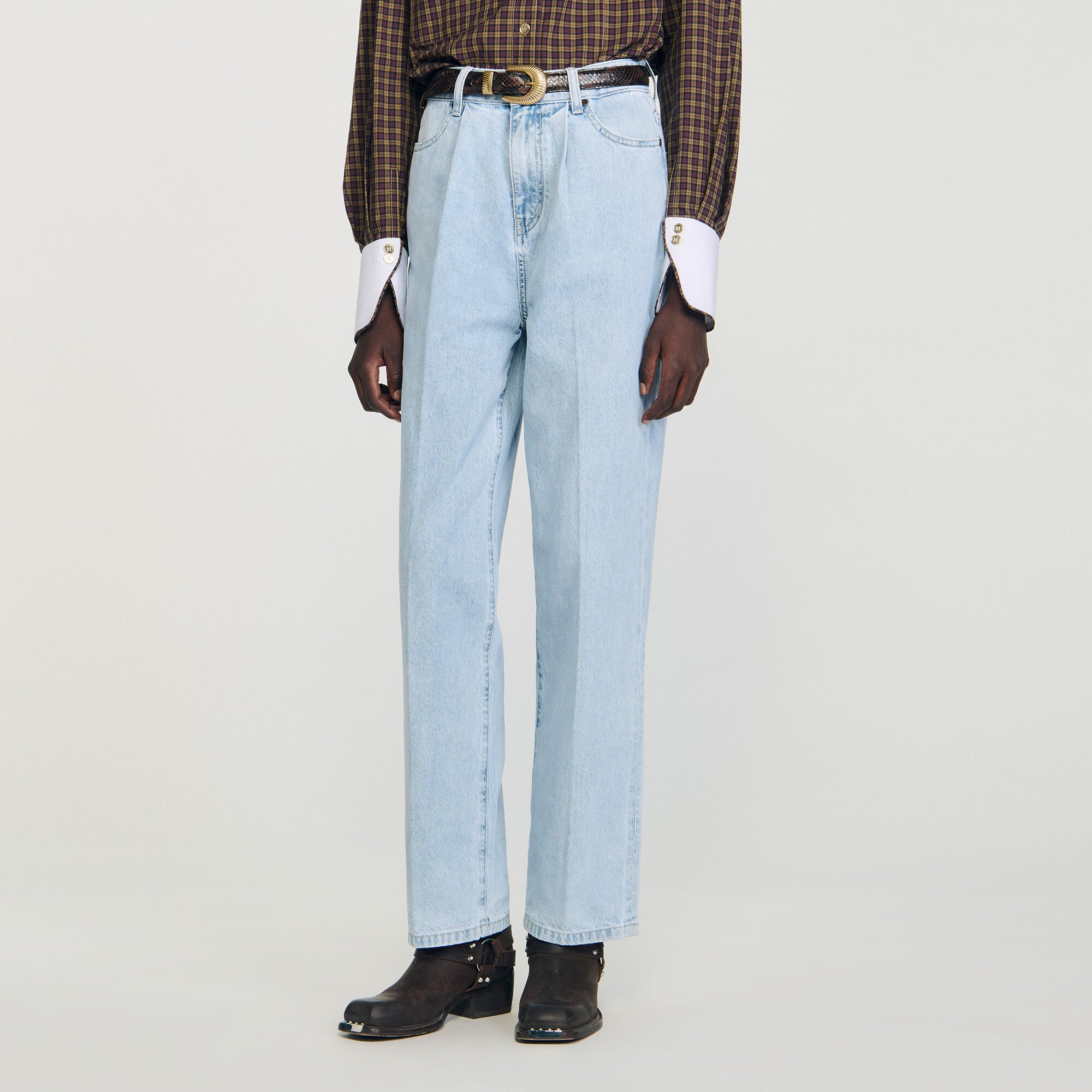 Straight-leg jeans