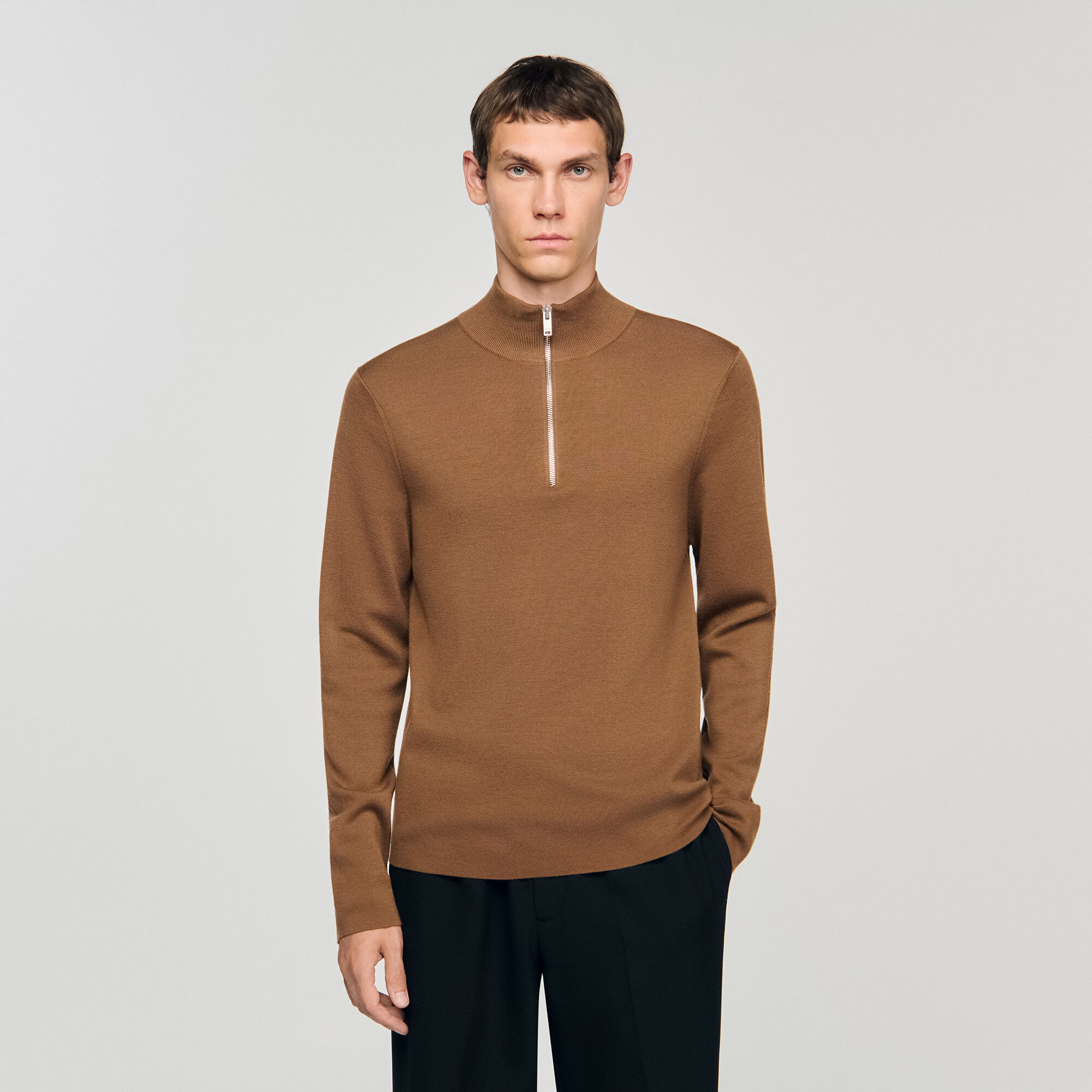 Wool sweater with zipped collar