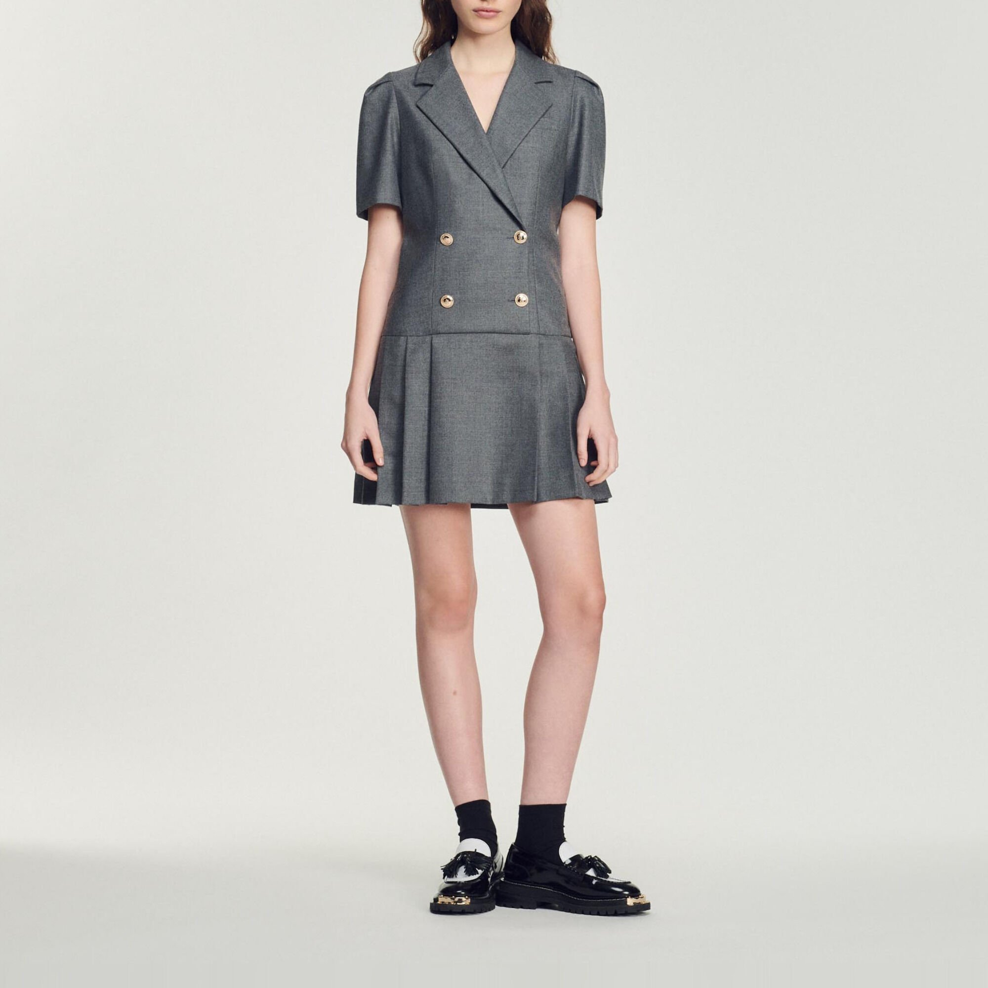 Short dress with tailored collar