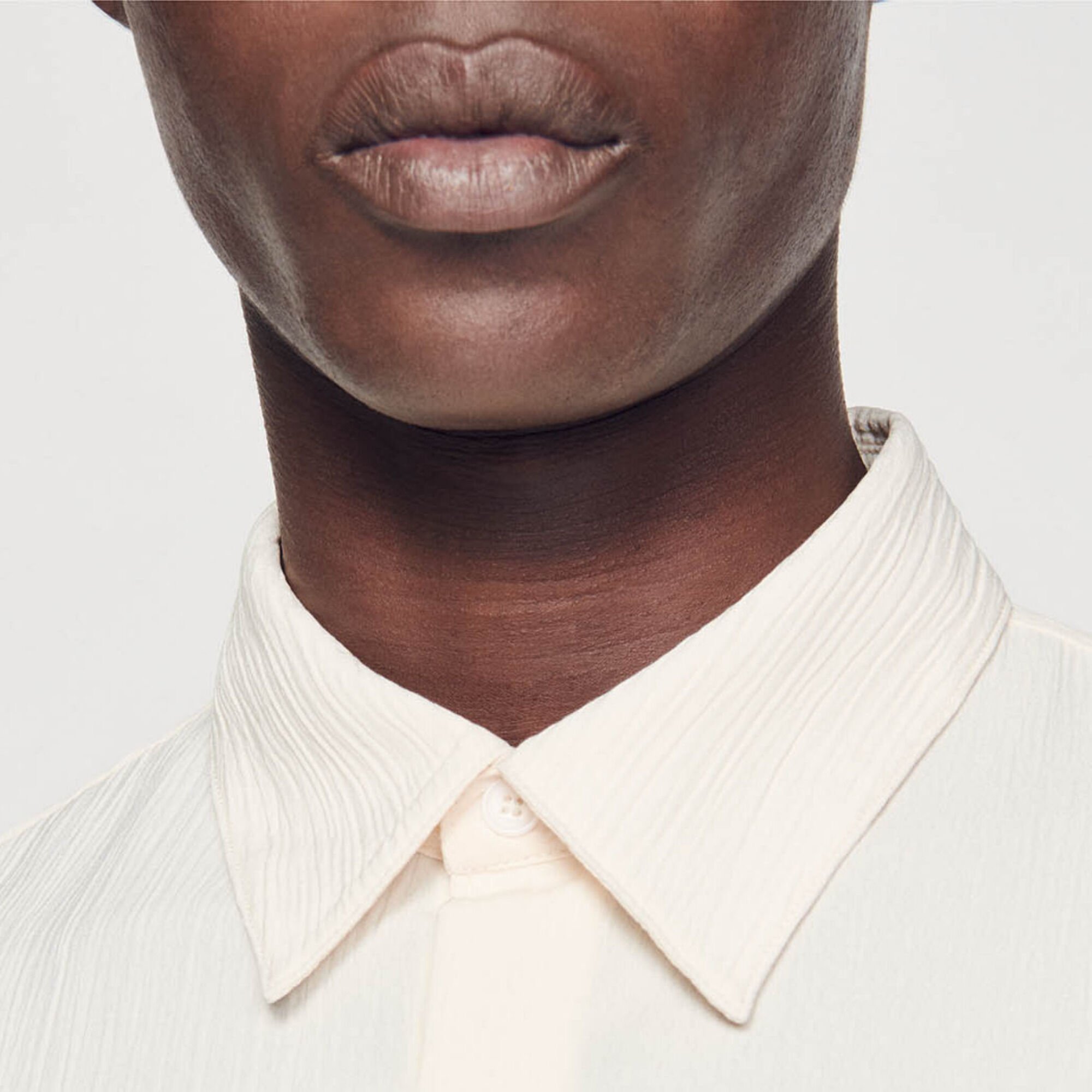 Pleated loose-fit shirt
