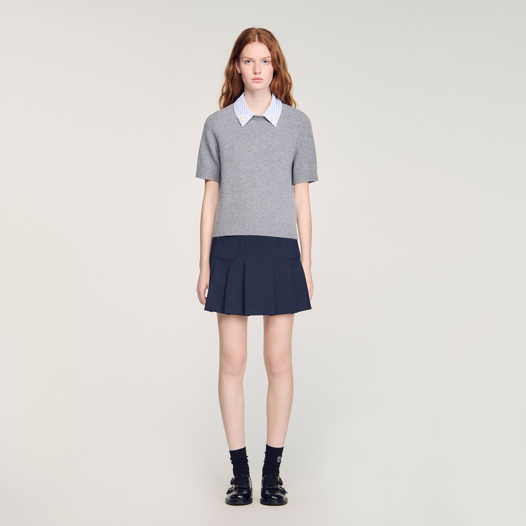 Detachable collar wool sweater