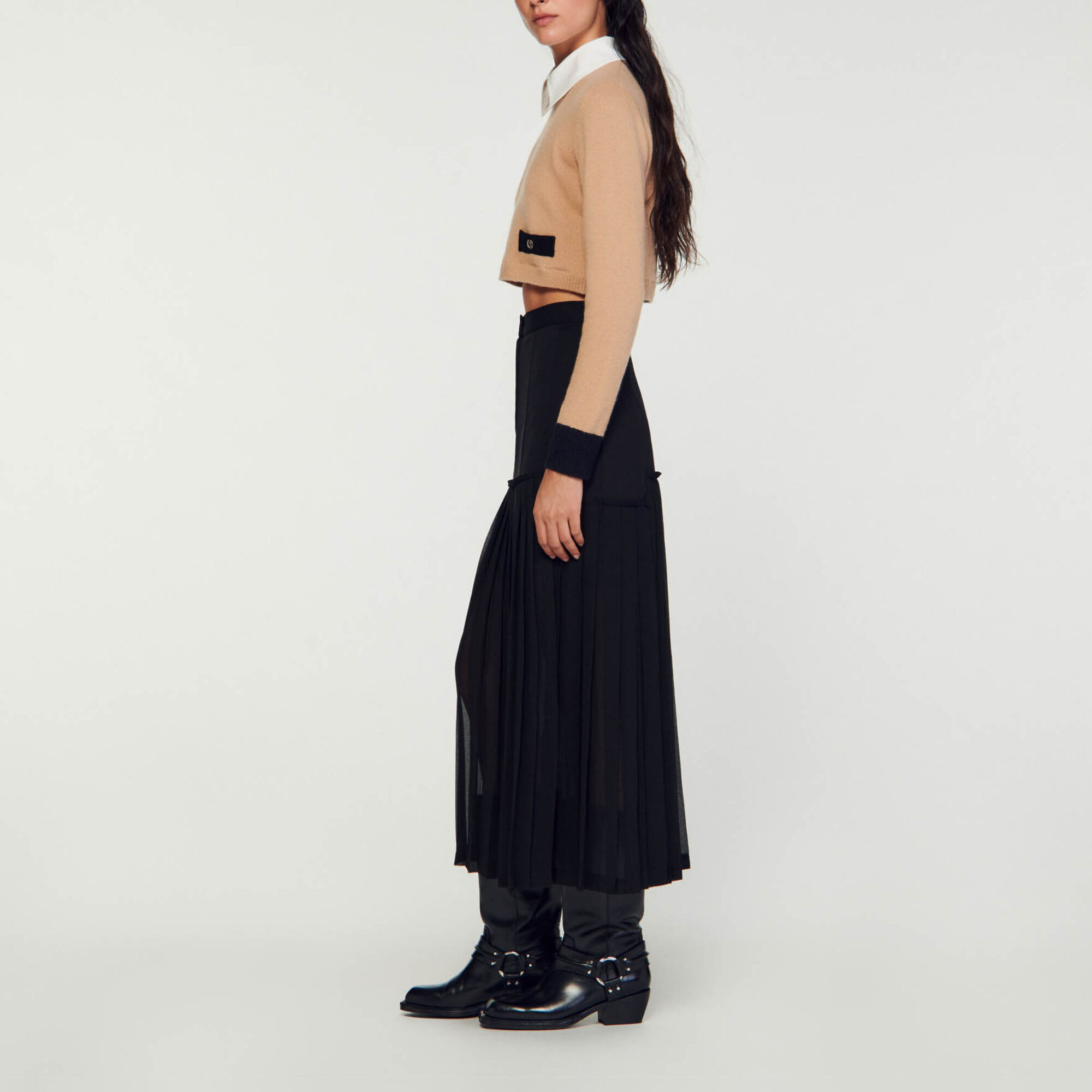 Pleated long skirt