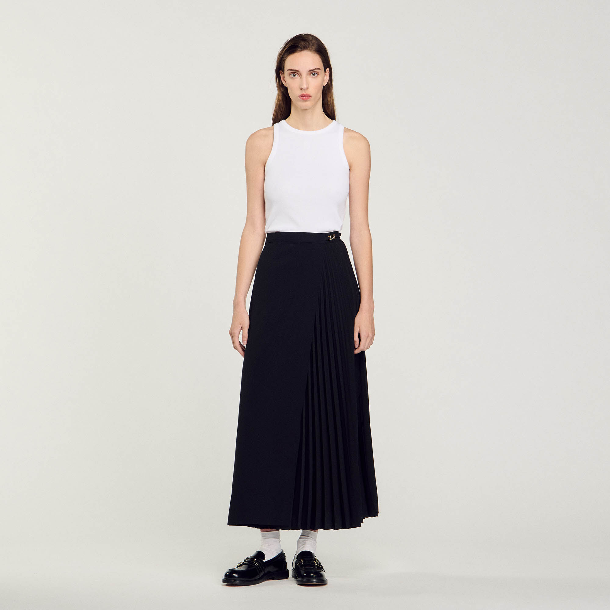 Curb chain buckle pleated skirt