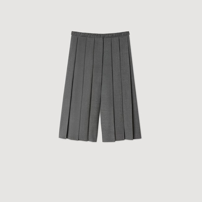 Pleated long shorts