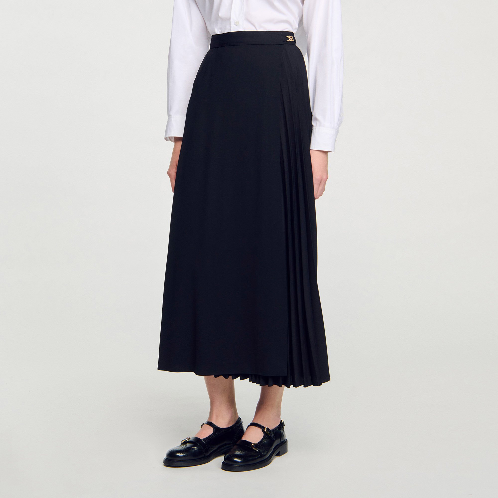 Curb chain buckle pleated skirt
