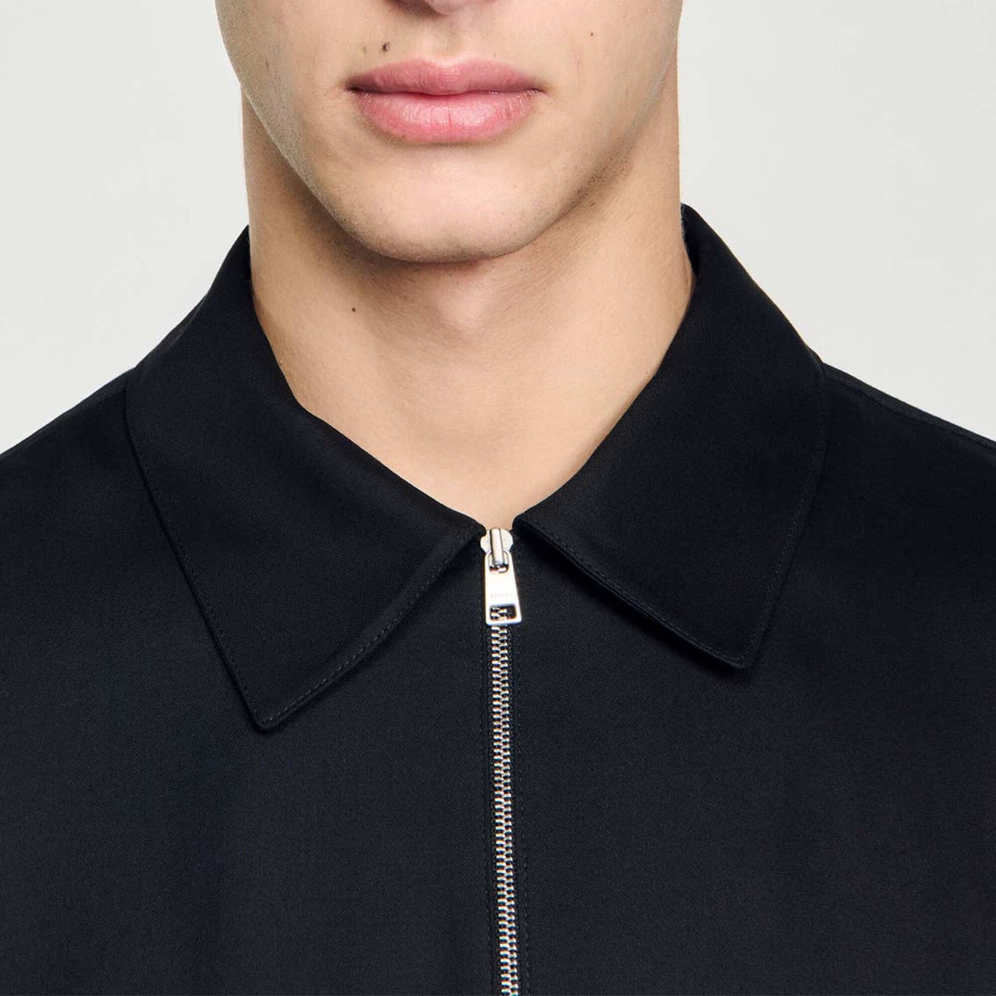 Loose-fit zip-up shirt