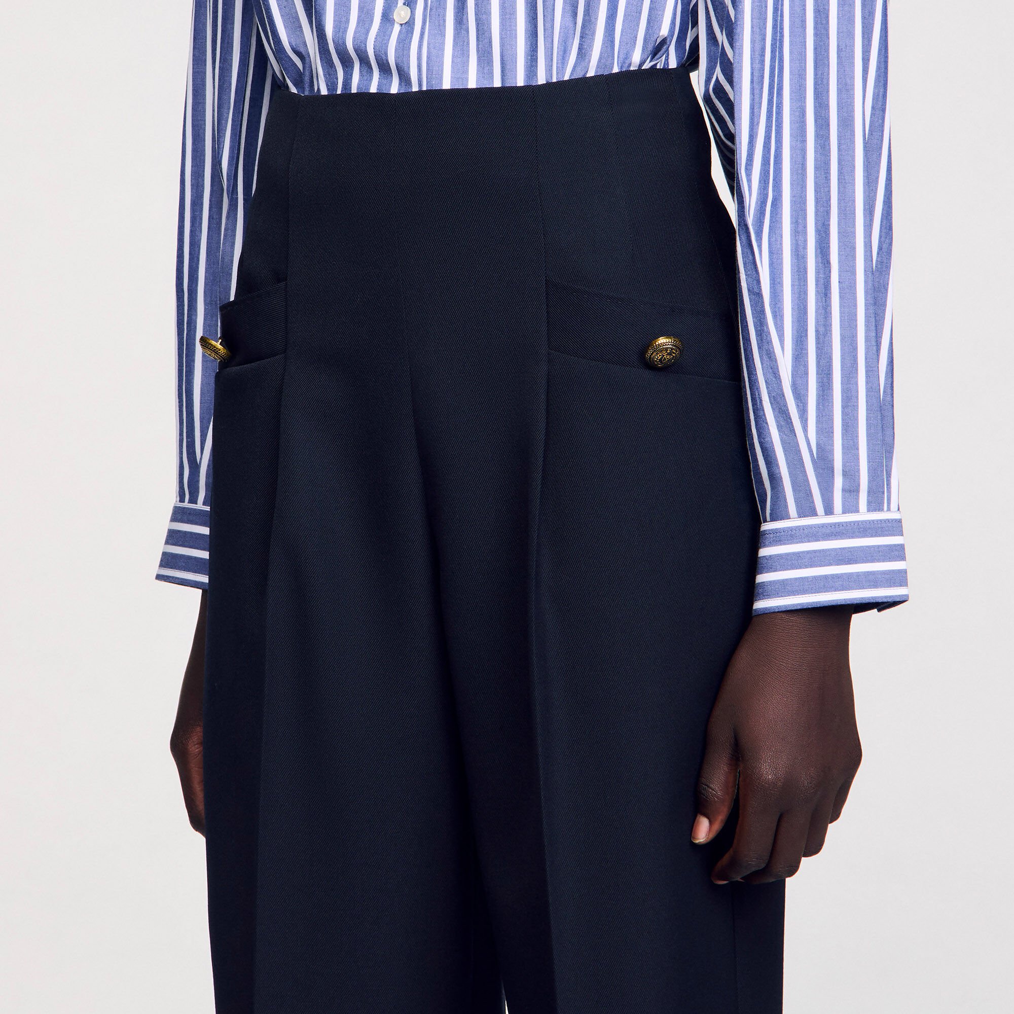 Wide legs trousers