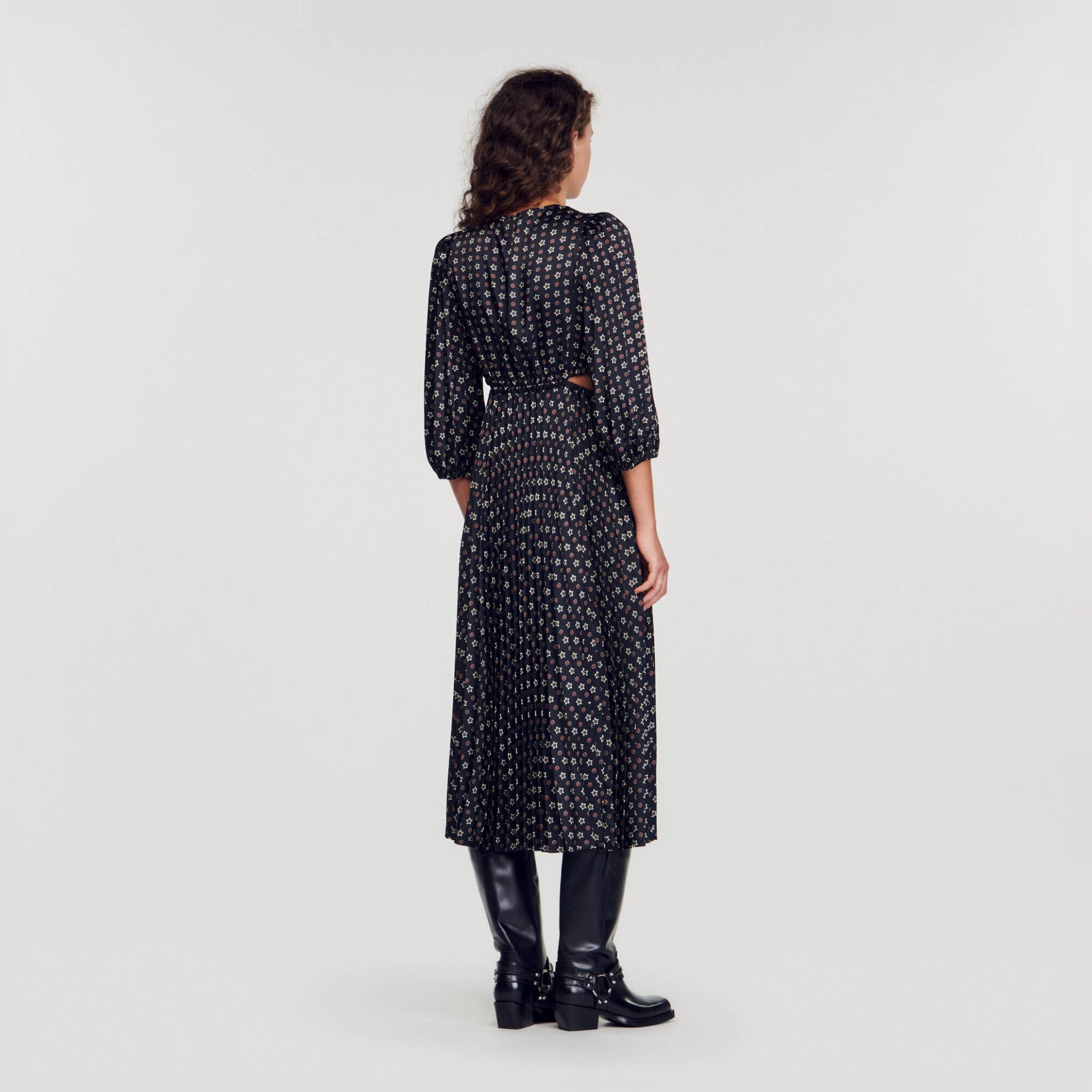 Long printed dress with pleats