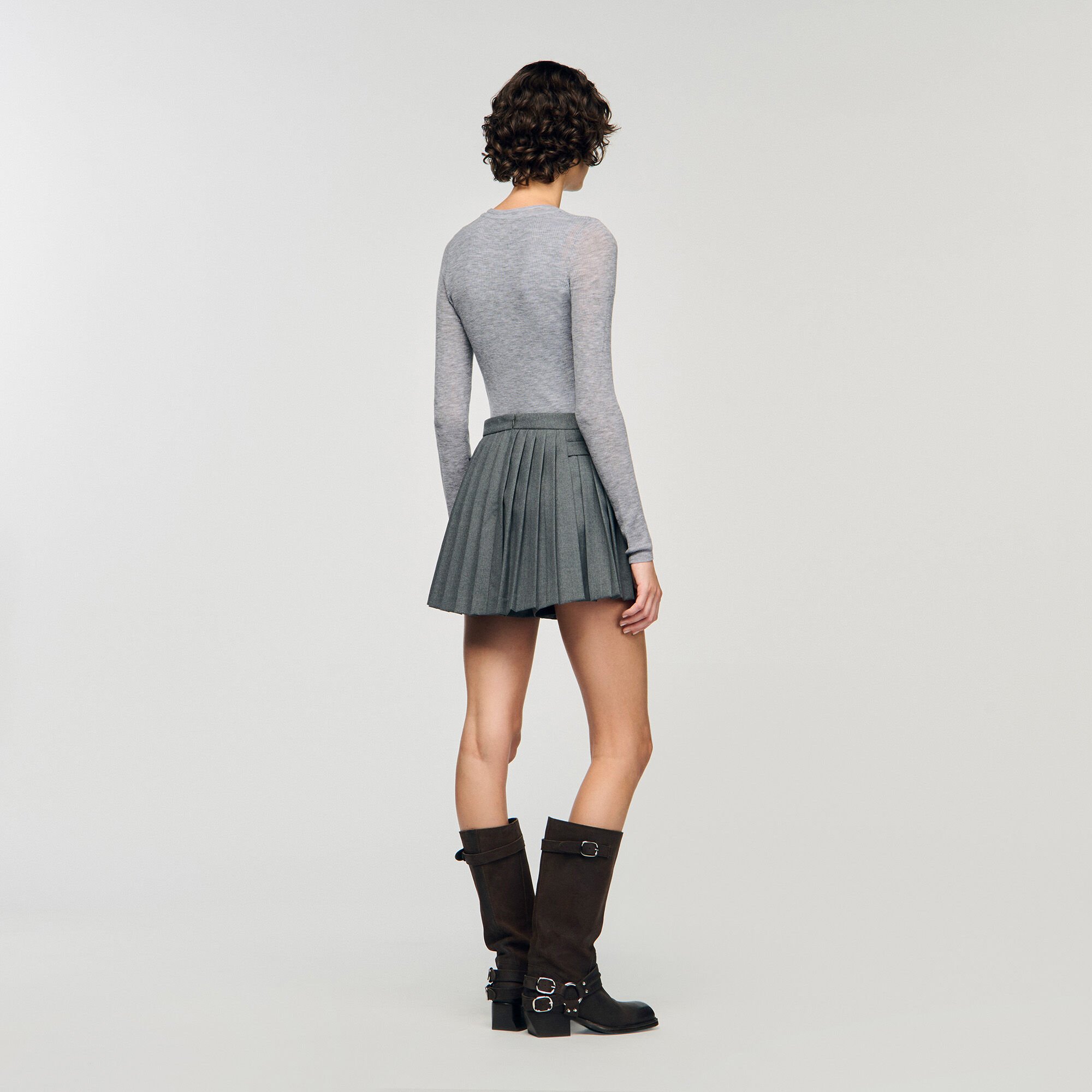 Buckle accent pleated skort