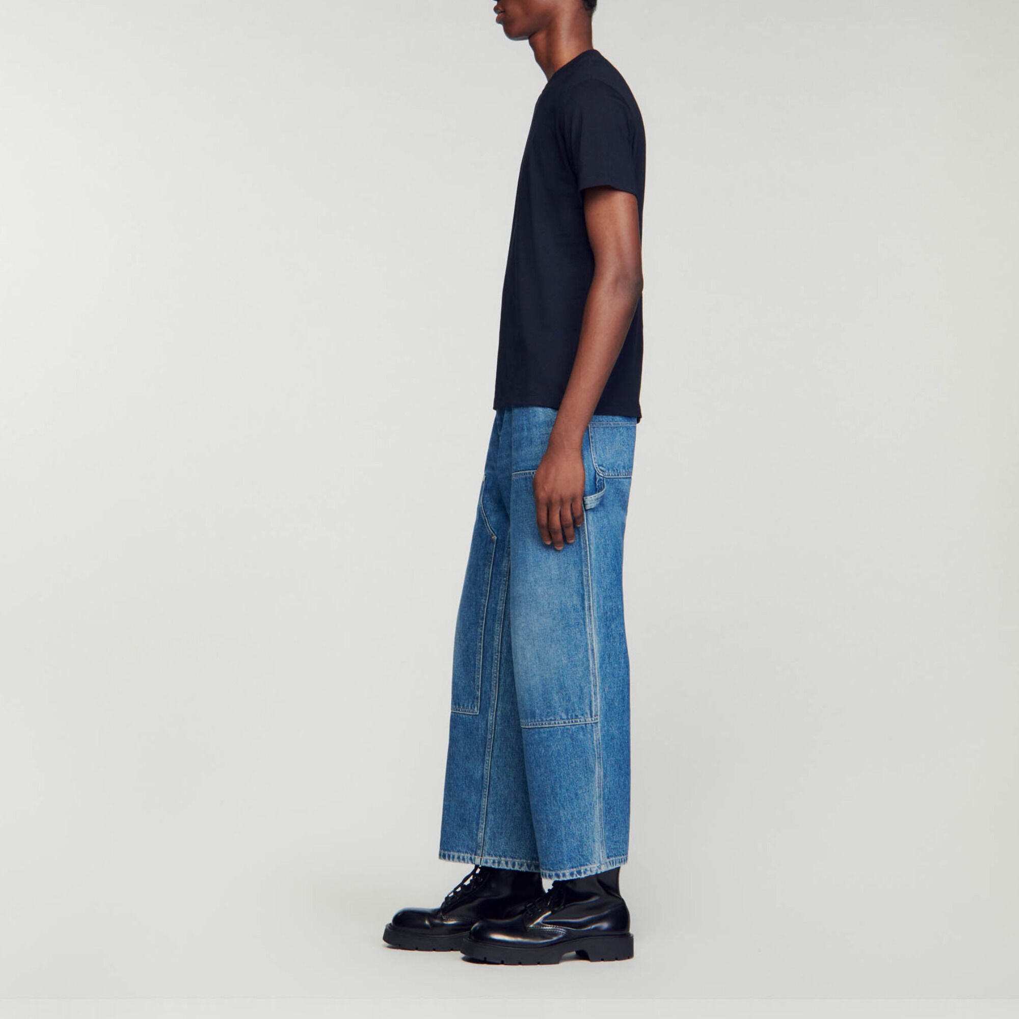 Short-sleeved T-shirt