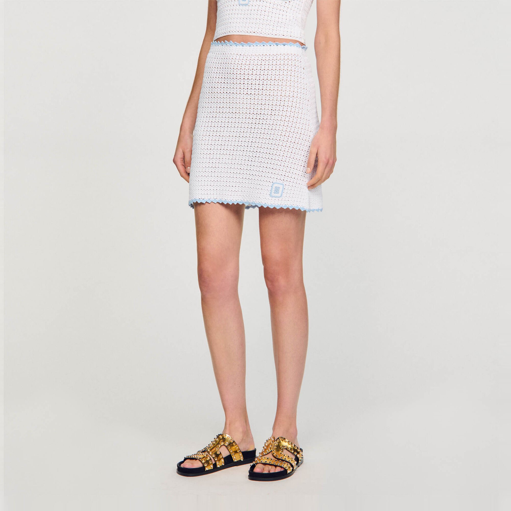 Short crochet skirt